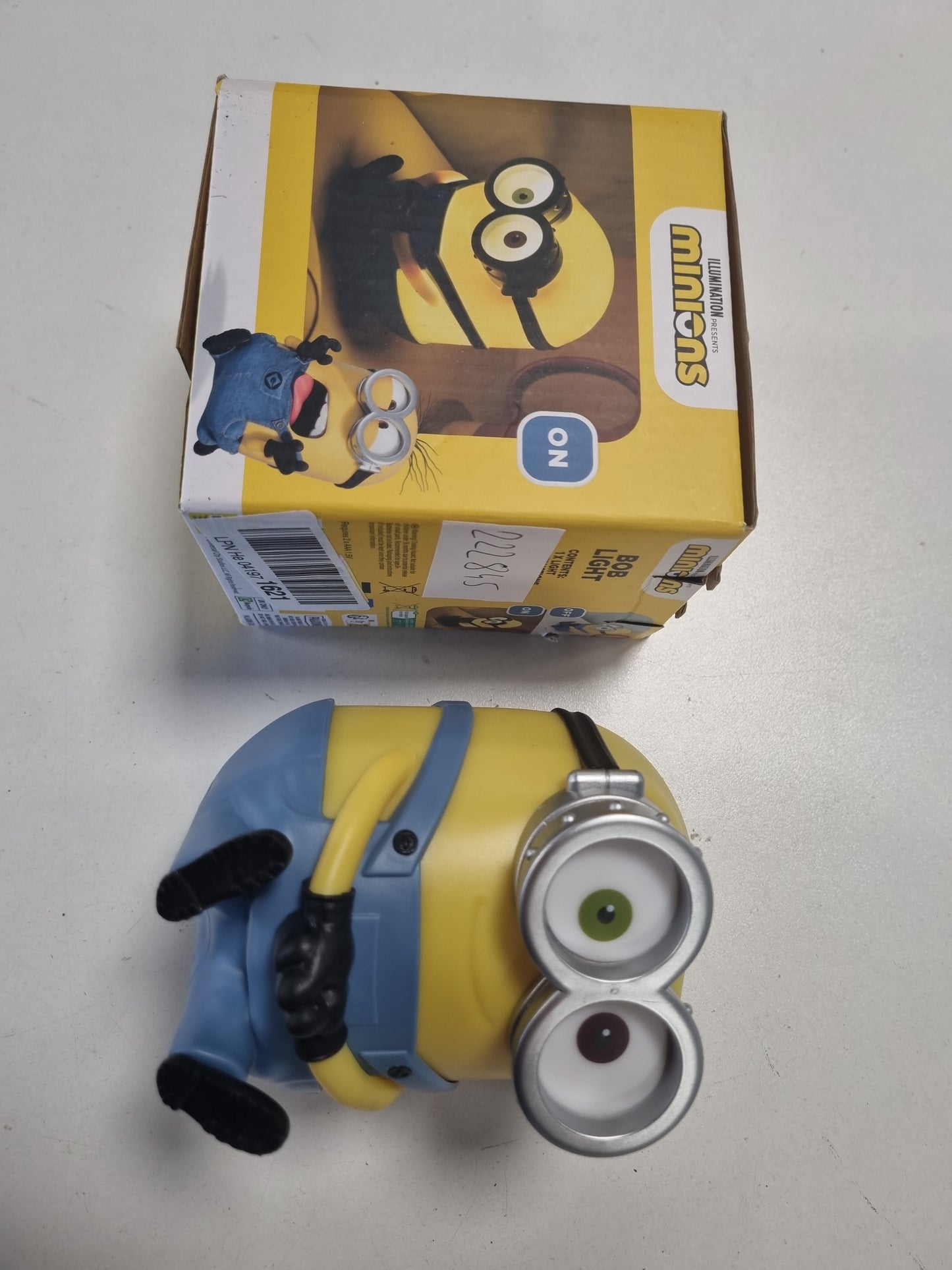 222845 - PALADONE Minions Bob Light, dritë LED 11 cm me licencë zyrtare në formën e Bobit, perfekte për komodinë ose raftin, artikull koleksionues për fansat e Despicable Me