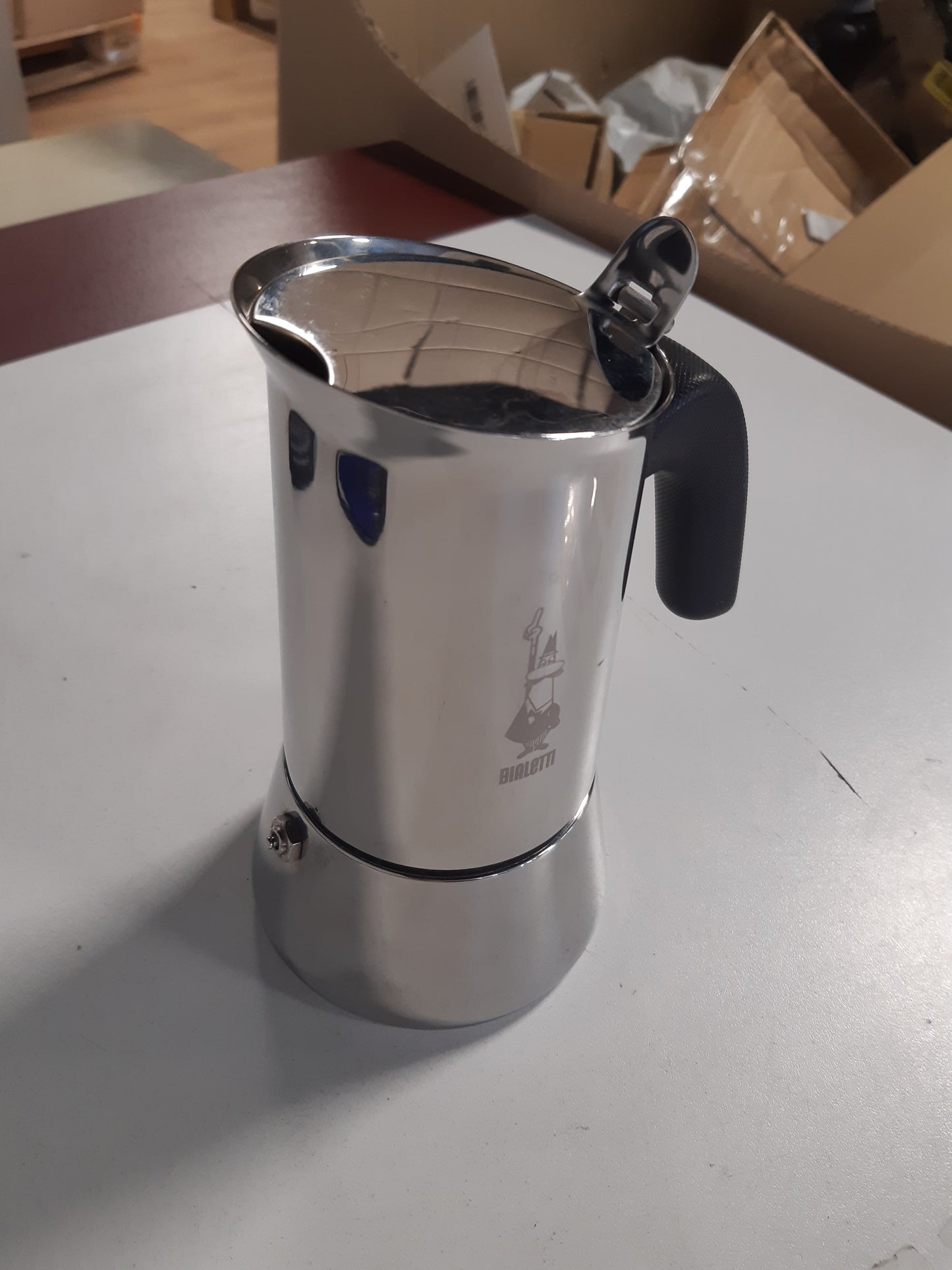 213579 - BIALETTI Makinë kafeje për espresso prej çeliku inox, e përshtatshme për të gjitha sipërfaqet e sobës, 6 gota, 235 ml