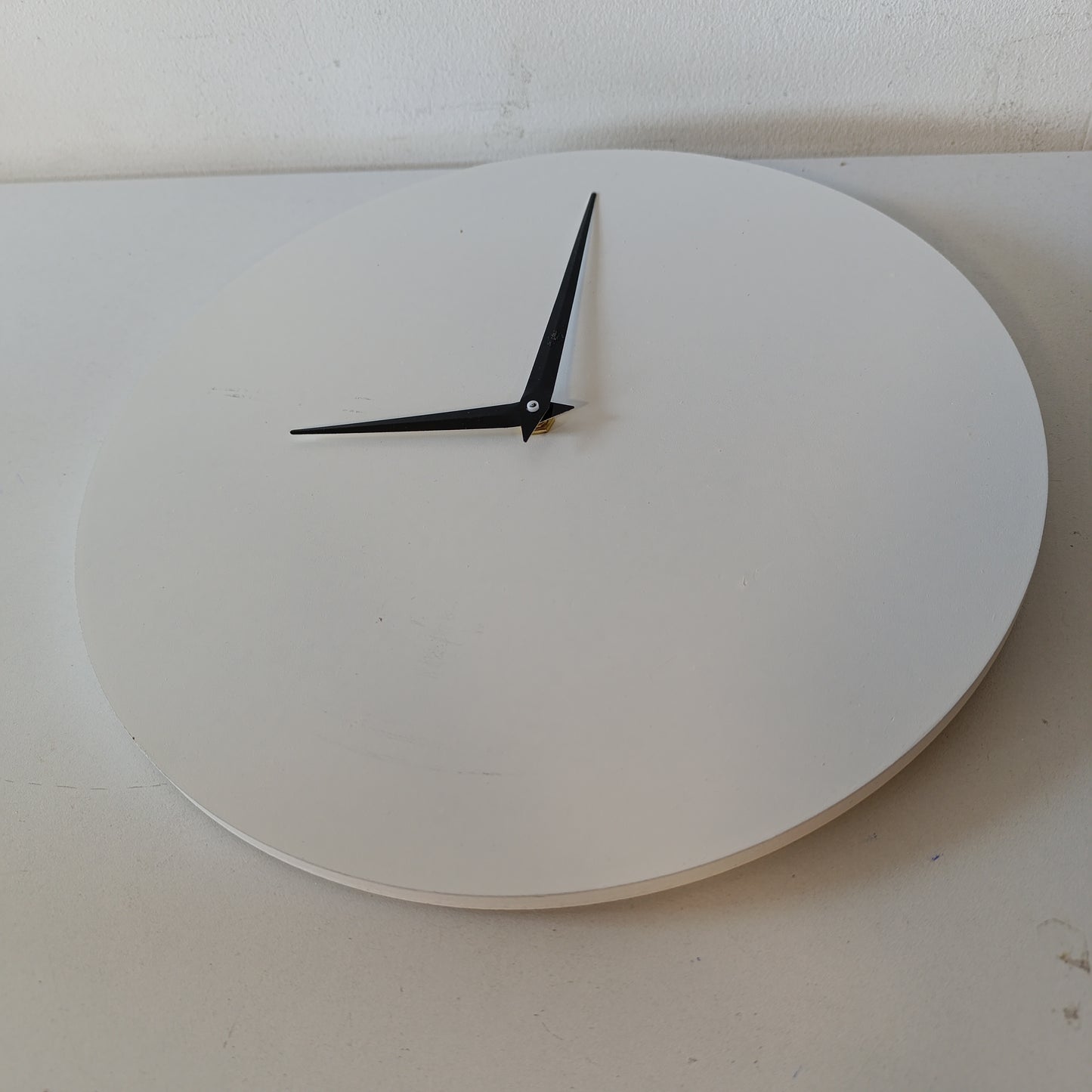 214917 - ARTEMIO Orë muri për dekorim, e rrumbullakët, 30 cm, e bardhë