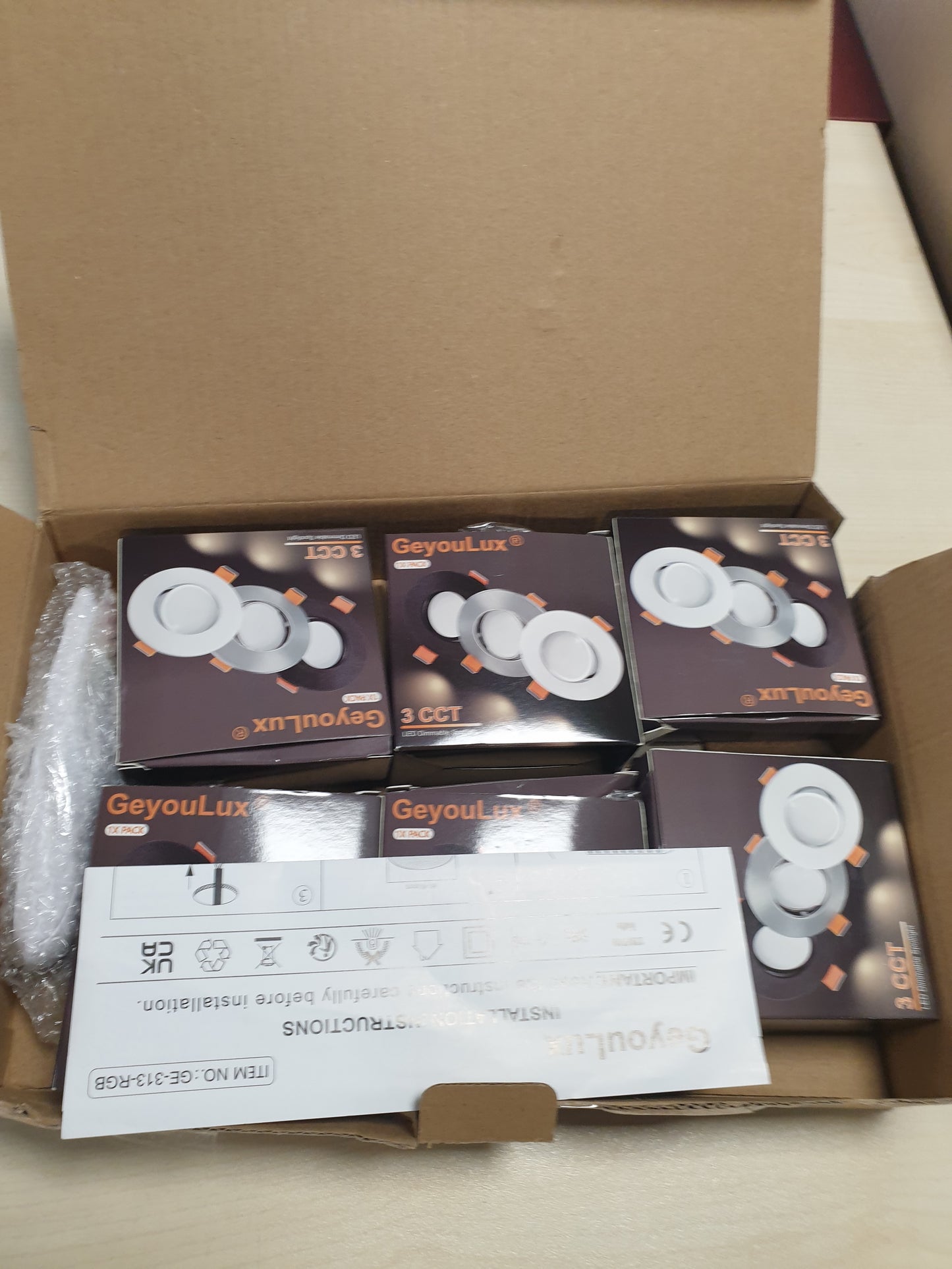 250554 - GeyouLux - Drita të fshehura LED RGB, Spot LED inteligjent 230V 2700K-6500K, Drita të fshehura ultra të sheshta 68-80mm 5W IP44, Spot tavani rrotullues 45° të bardha, pako me 6 copë