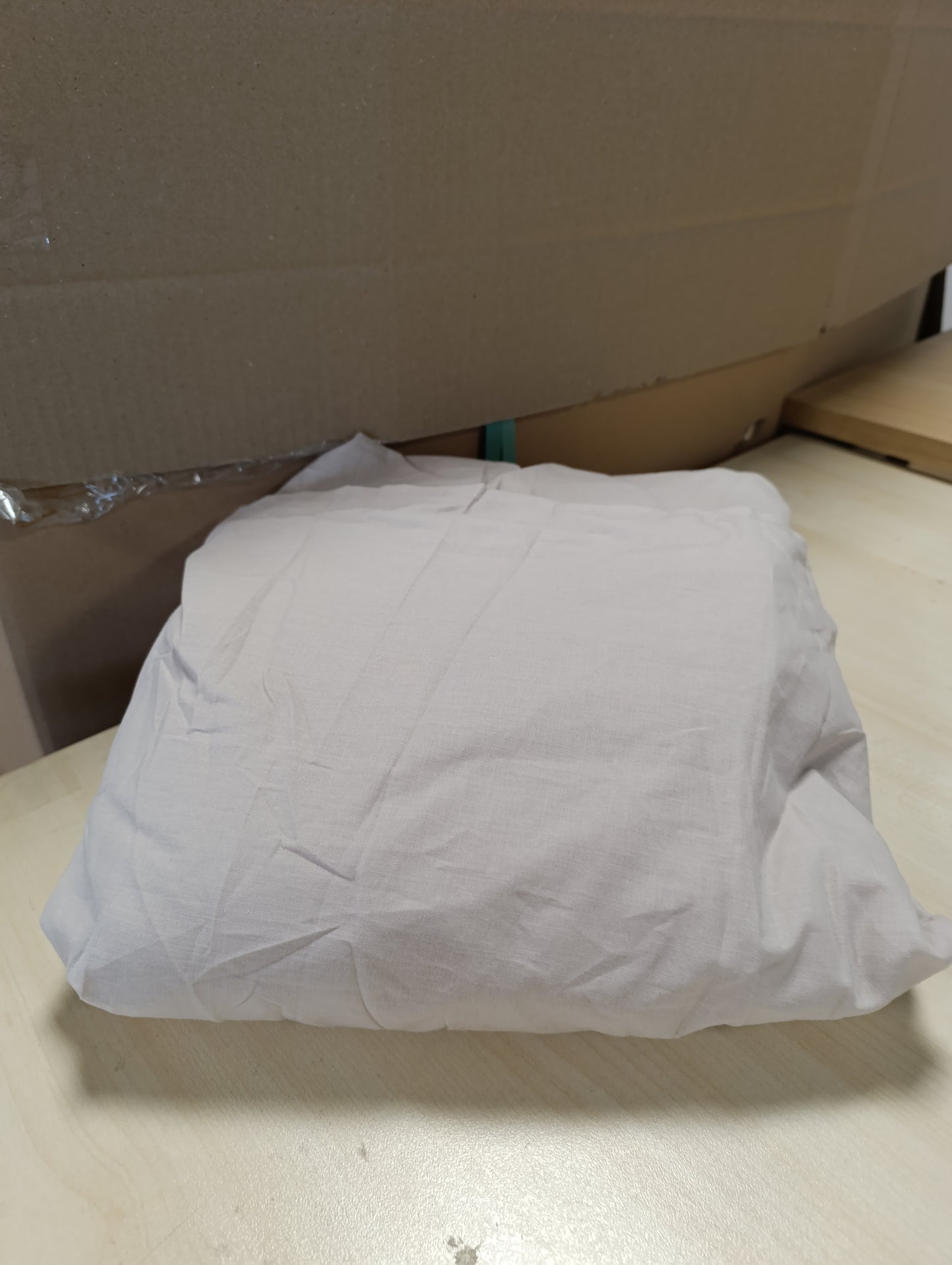 260665 - JOTEX Mbulesë shtrati Zack Volant - Funde shtrati 100% pambuk organik, lartësia 45 cm, 140 x 200 cm, bezhë