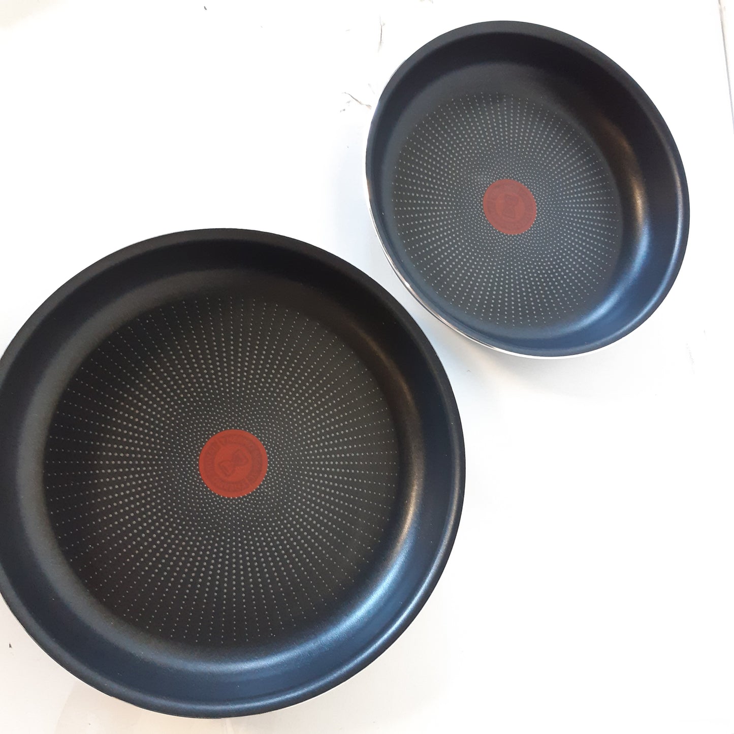 255173 - TEFAL Set me 2 tiganë Ingenio 24/28 cm, Dorezë e lëvizshme, Jo induksion, Shtresë jo ngjitëse, I përshtatshëm për lavastovilje, Easy Plus L1509202