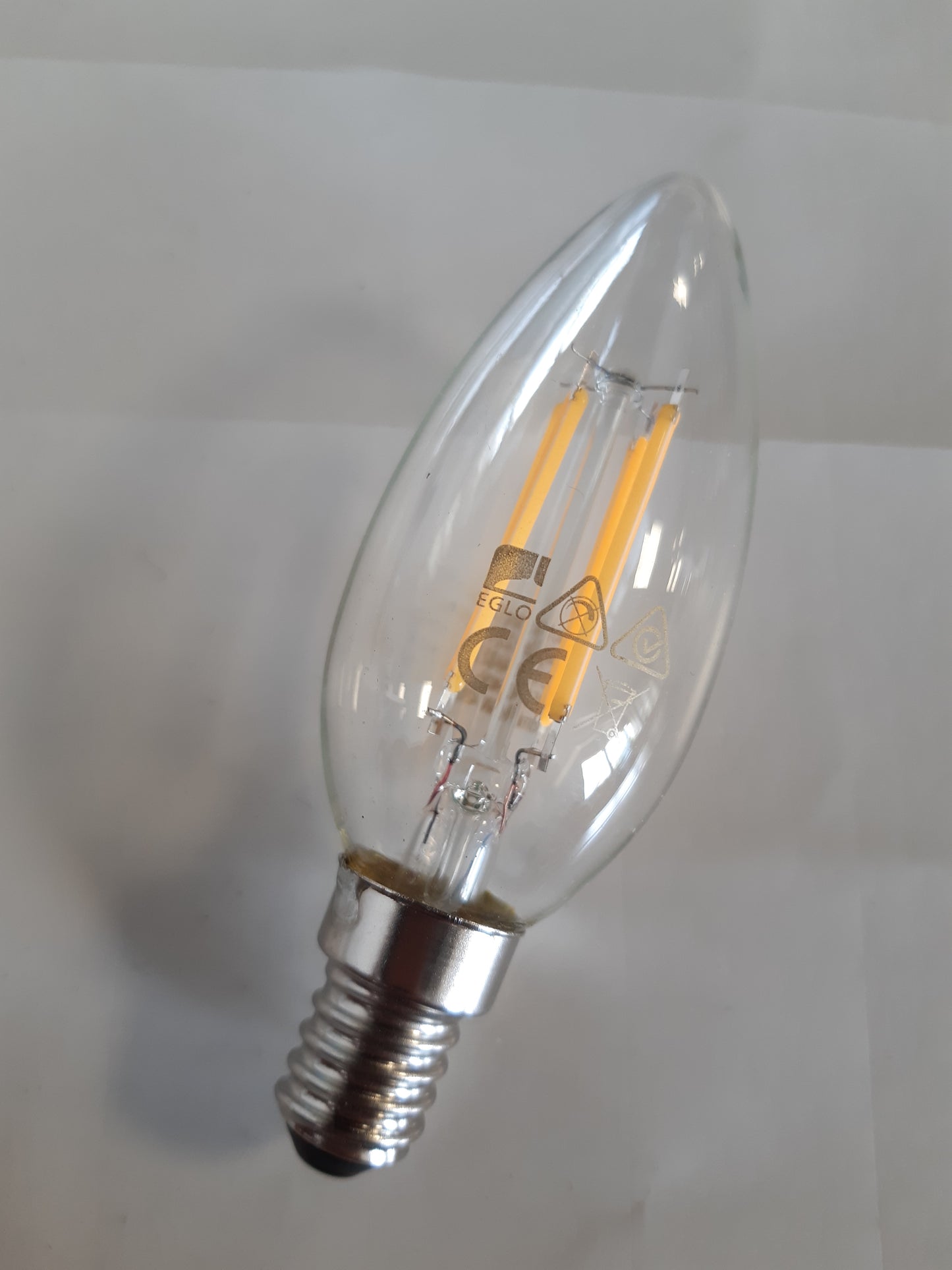 186801 - EGLO Llambë LED E14, E Errësueshme në Shkallë, Formë Qiriu me Çelës Drite, 4.5 Vat (Ekuivalent 40 Vat), 470 Lumen, Vintage e Bardhë e Ngrohtë, 2700 K, Edison Ø 3.5 cm