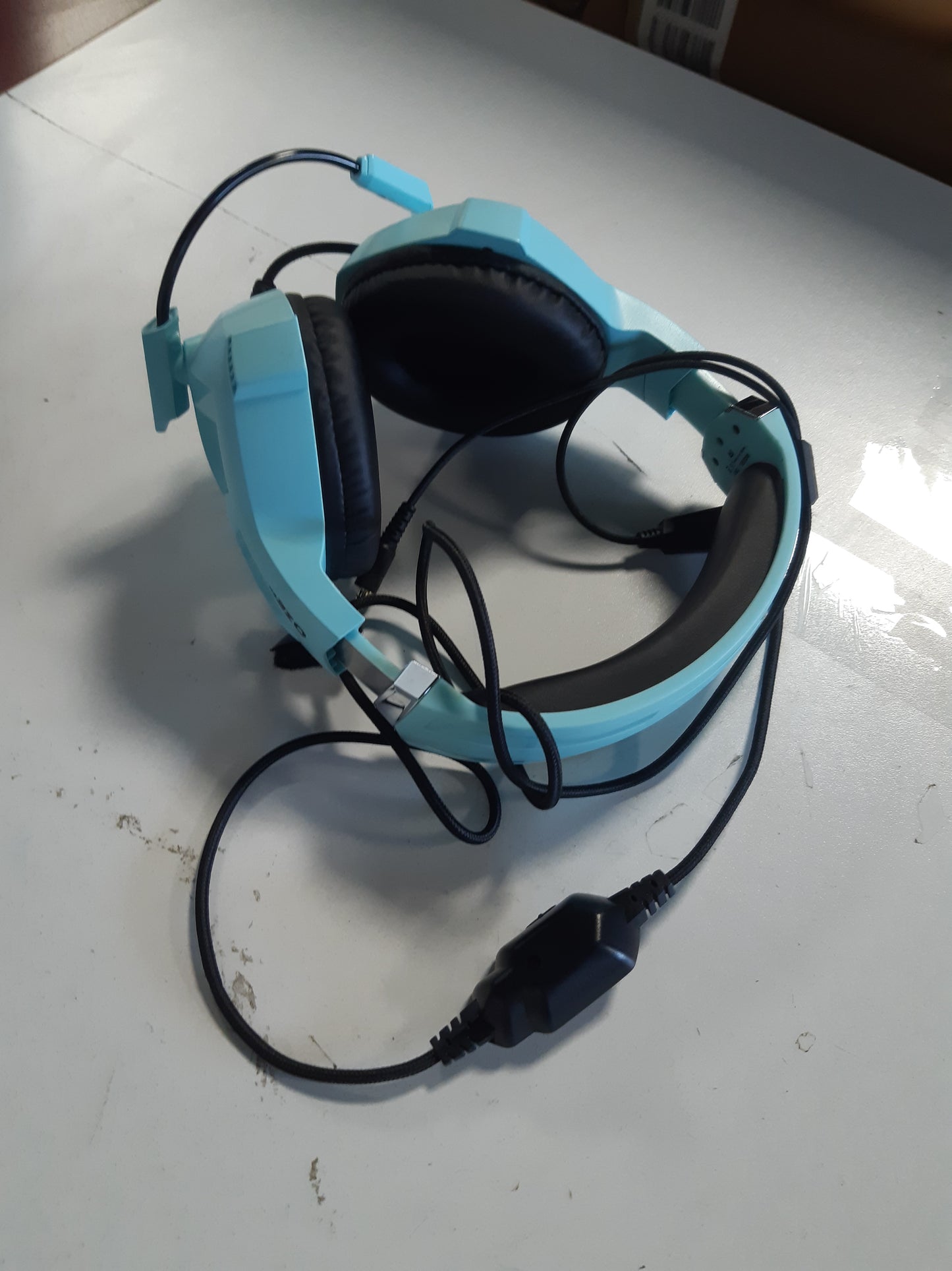 266745 - OZEINO Kufje Lojërash për PS5, PS4, Xbox One, PC Switch, me mikrofon, zë stereo, dritë RGB, Blu Qielli