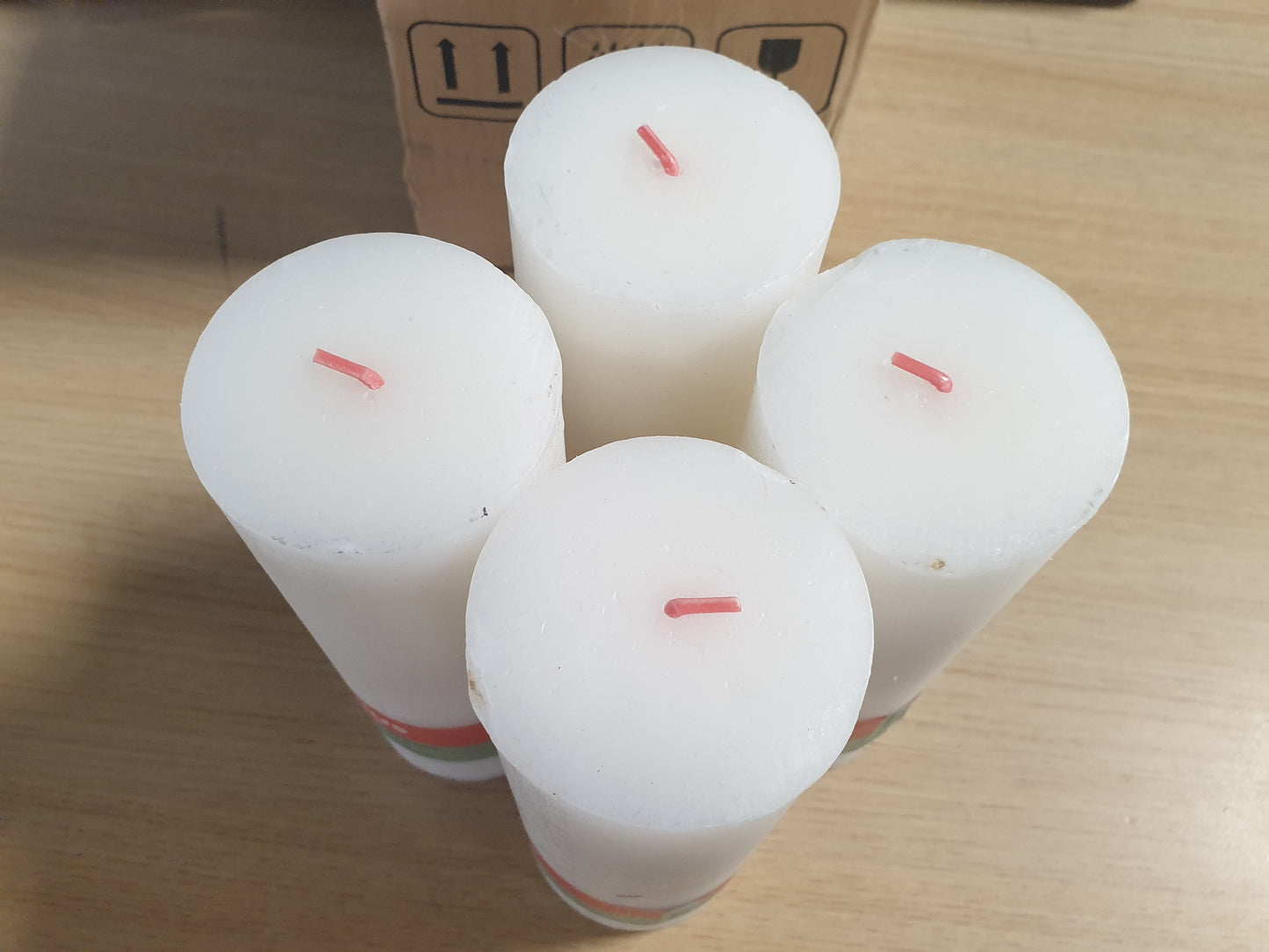 222410 - BOLSIUS - Set me 4 Qirinj Rustikë me Shtyllë - të Bardhë - Kohëzgjatje Djegie 85 Orë - Dyllë Vegan Natyral - Pa vaj palme - 19 x 7 cm