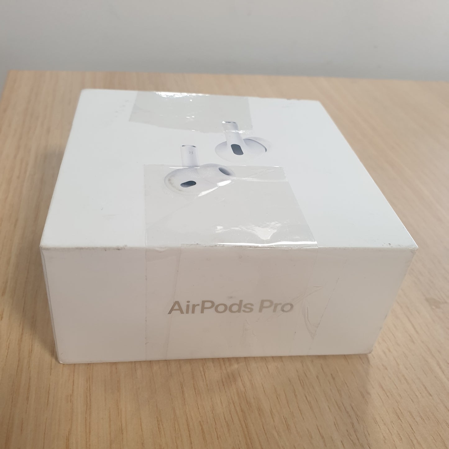 127245 - APPLE AirPods Pro, Gjenerata e 2-të me Mbulesë MagSafe, Modeli MTJV3ZM/A