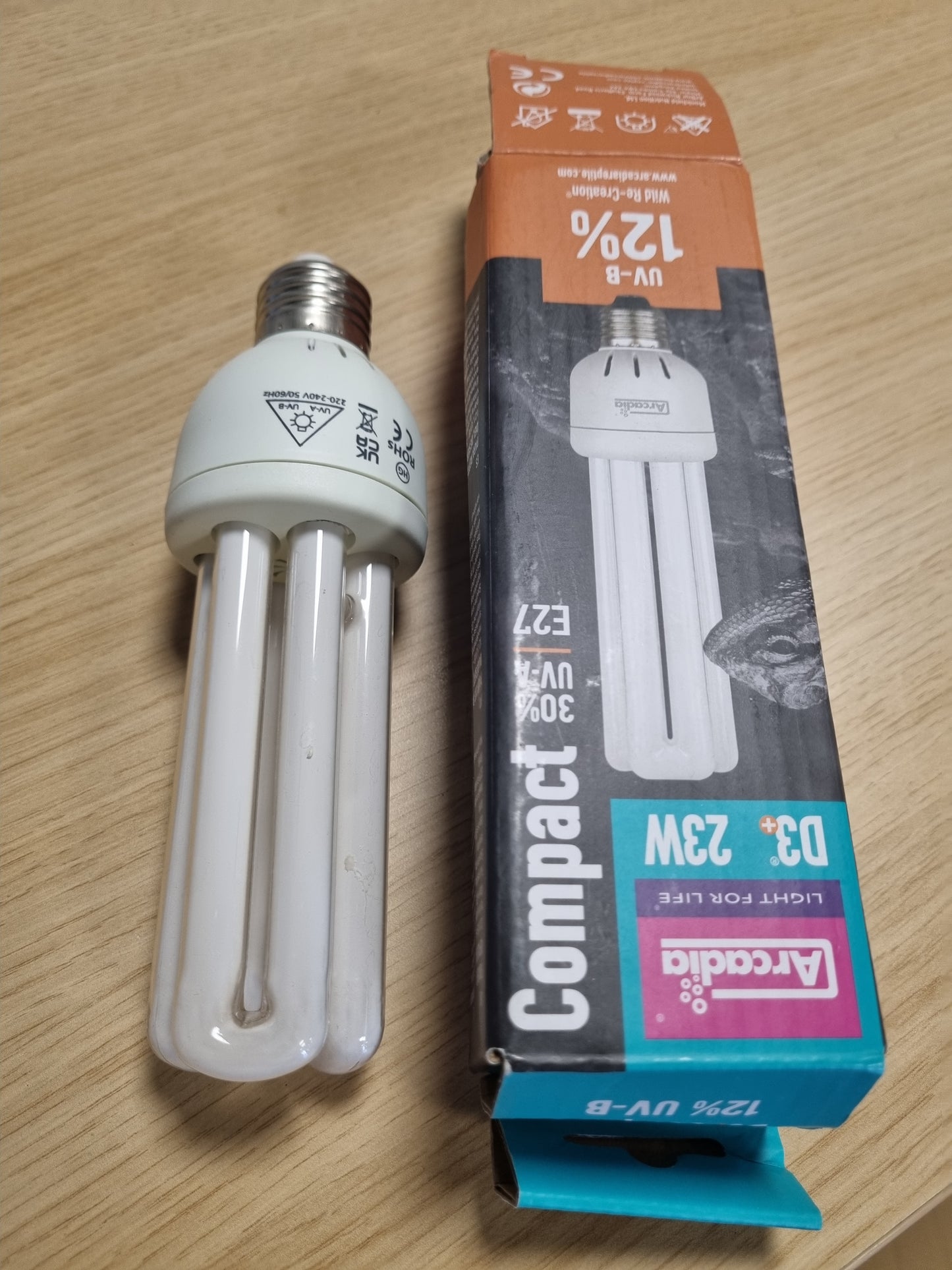 213573 - ARCADIA Llambë UV D3 Compact 23W për priza E27