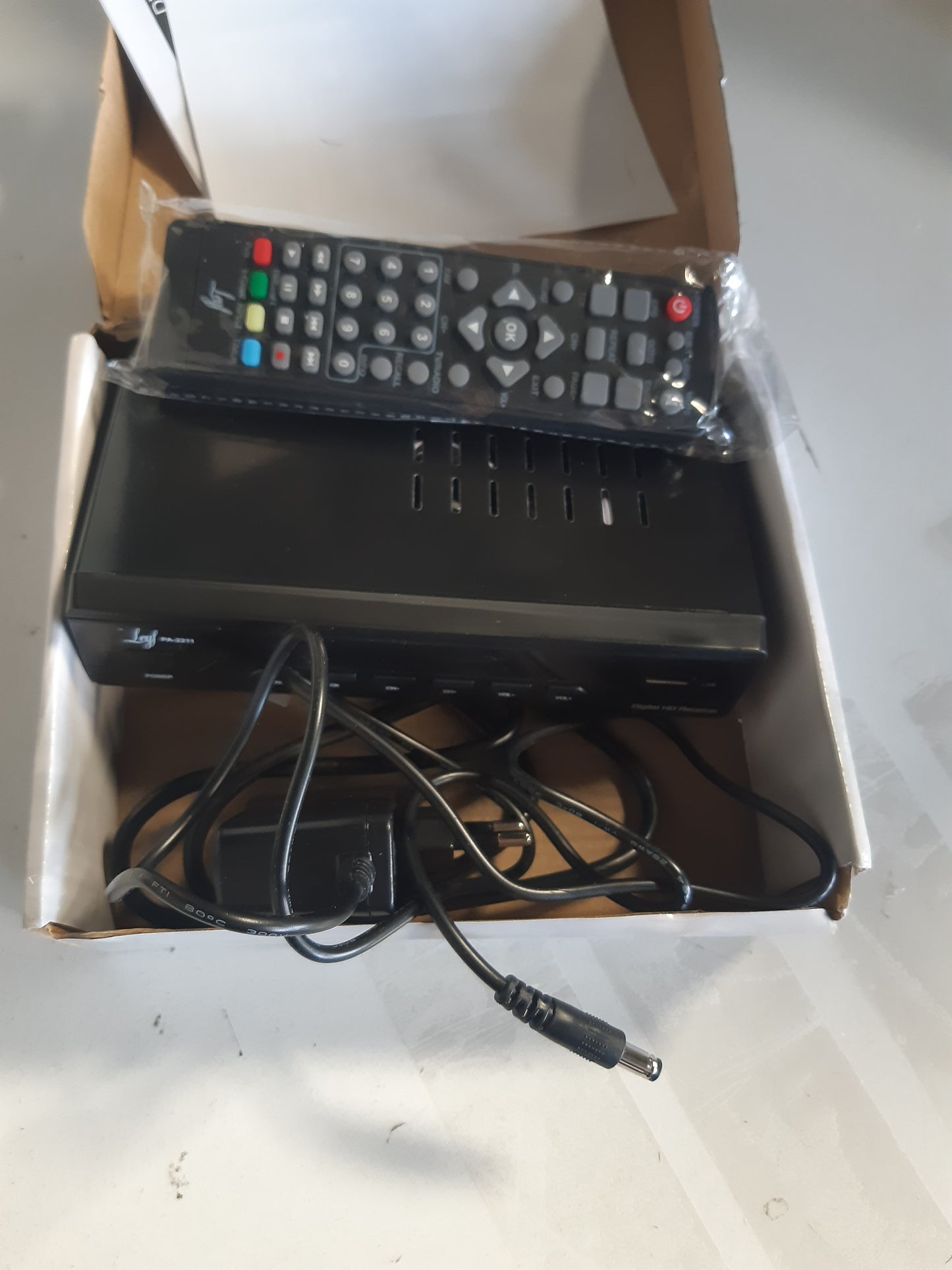 268490 - LEYF Marrës Kabllosh PA-2211 Televizion Kabllosh Dixhital DVB-C, Full HD (DVB-C / C2, HDTV, DVB-T/T2, HD, SCART, USB)