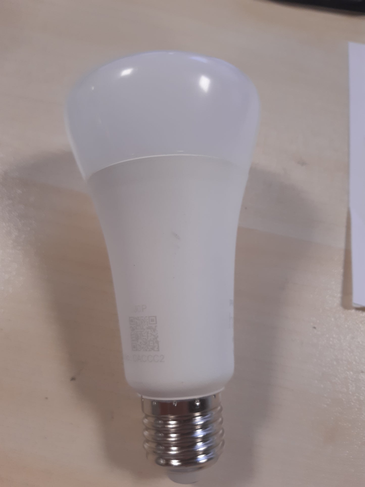 261192 - PHILIPS HUE White E27, pako e vetme, 1600lm, dritë e bardhë e ngrohtë, e errësueshme, kontroll nëpërmjet aplikacionit, pajtueshme me Amazon Alexa