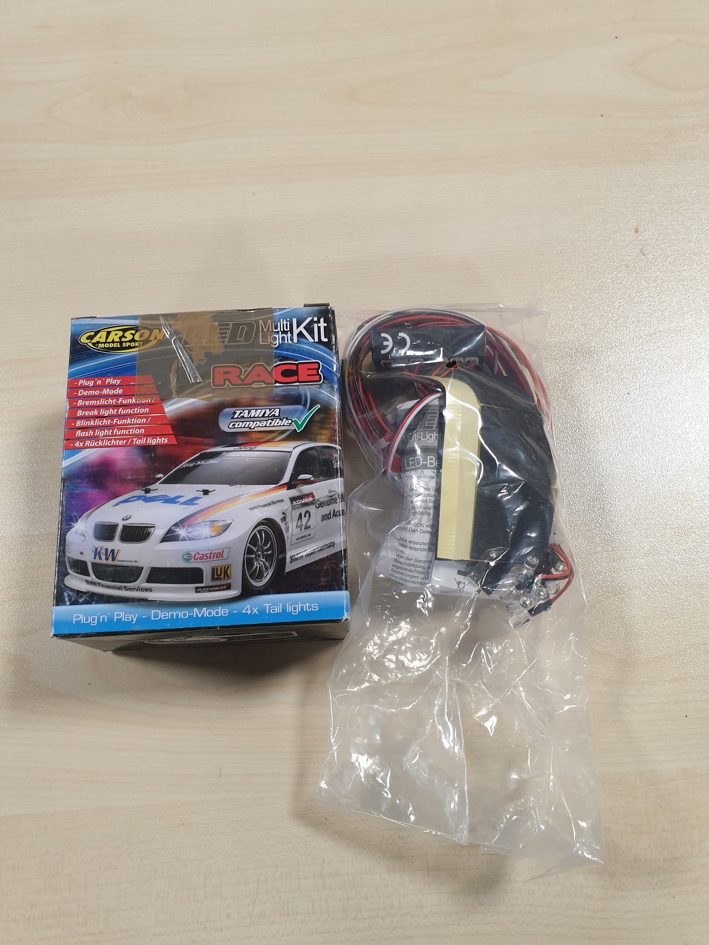 47779 - CARSON - Pjesë e kontrolluar me radio, teknologji Bluetooth 5.0, materiali plastik i fortë, bateri litium-ion 3.7V