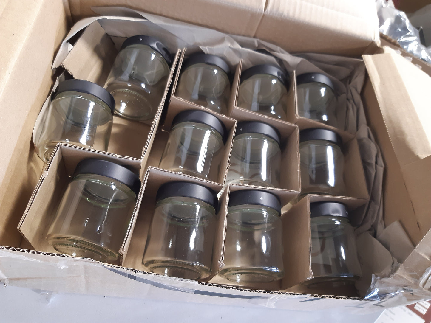 215088 - MOYO Kavanoza Erëzash me Etiketa | Set me 12 | Depozitë Erëzash 154ml | Set Kavanozash Hermetike | Kapakë në të Zezë