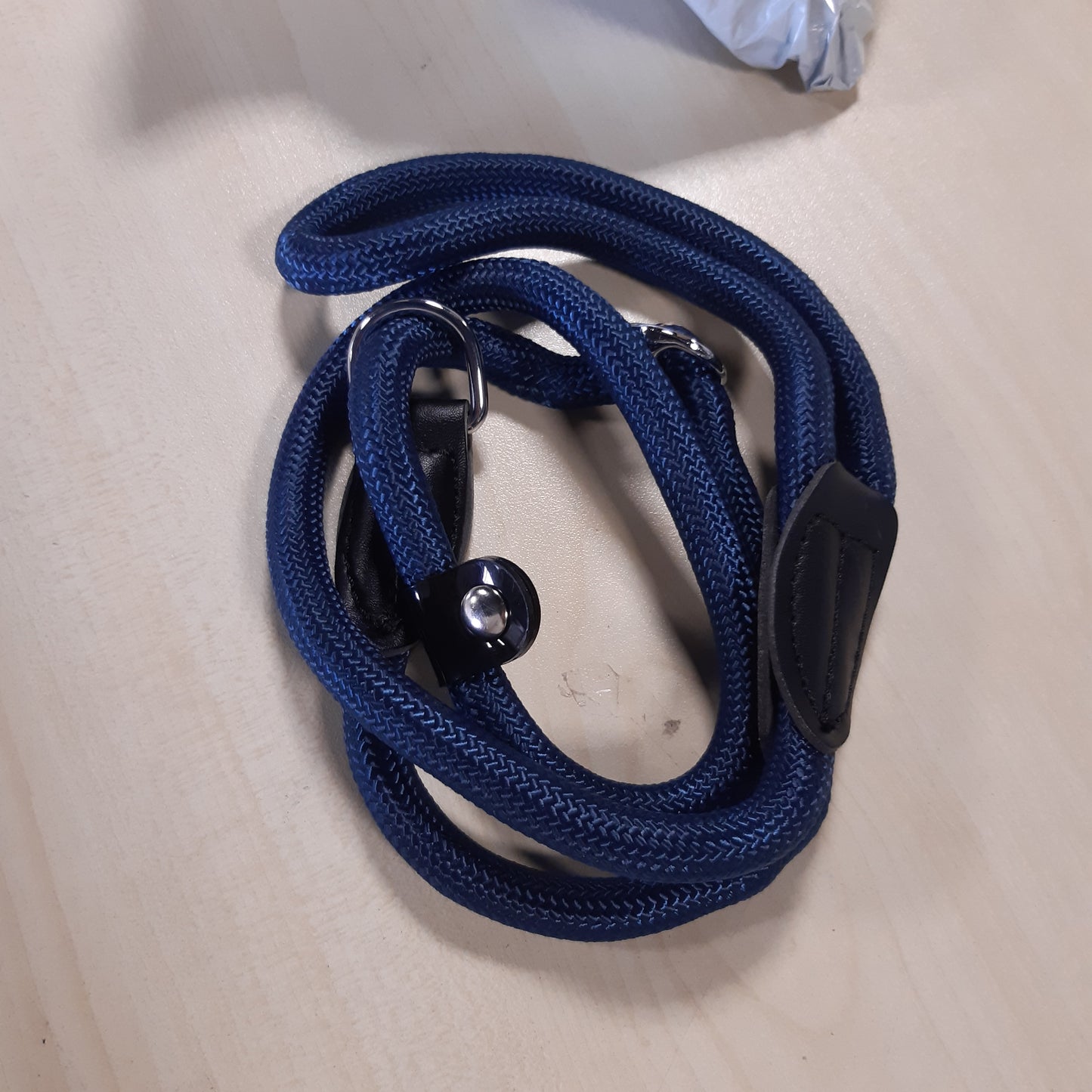 253538 - LIONTO RETRIEVER LEASH 120 CM, I FORTË DHE I PAPËRSHKUESHËM NGA UJI, ZINXHIR MIQËSOR NDAJ QIMEVE