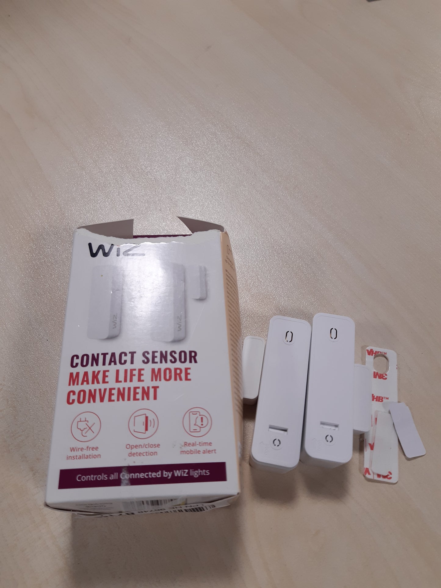 164398 - SENSORI I KONTAKTIT WiZ - Paketa Dyfishtë e Monitorimit të Shtëpisë me Alarme në Kohë Reale dhe Drita Alarmi, Instalim I Lehtë, Kontroll Nga Aplikacioni, Lidhje me Kamerën dhe Dritat WiZ