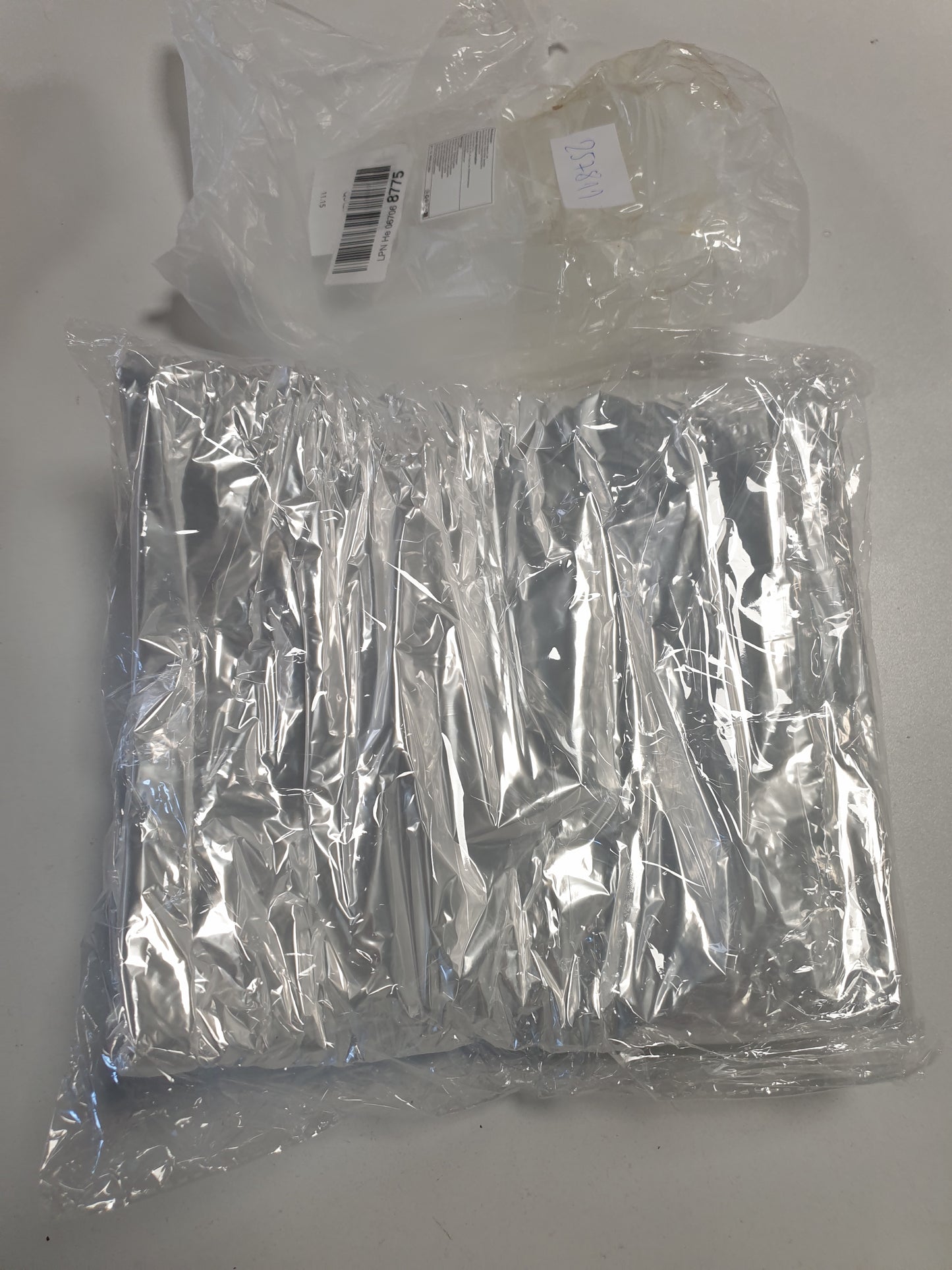 257811 - TOAREN 50 copë çanta rrobash transparente 60x120cm, plastikë rezistente ndaj pluhurit për xhaketa, fustane, këmisha