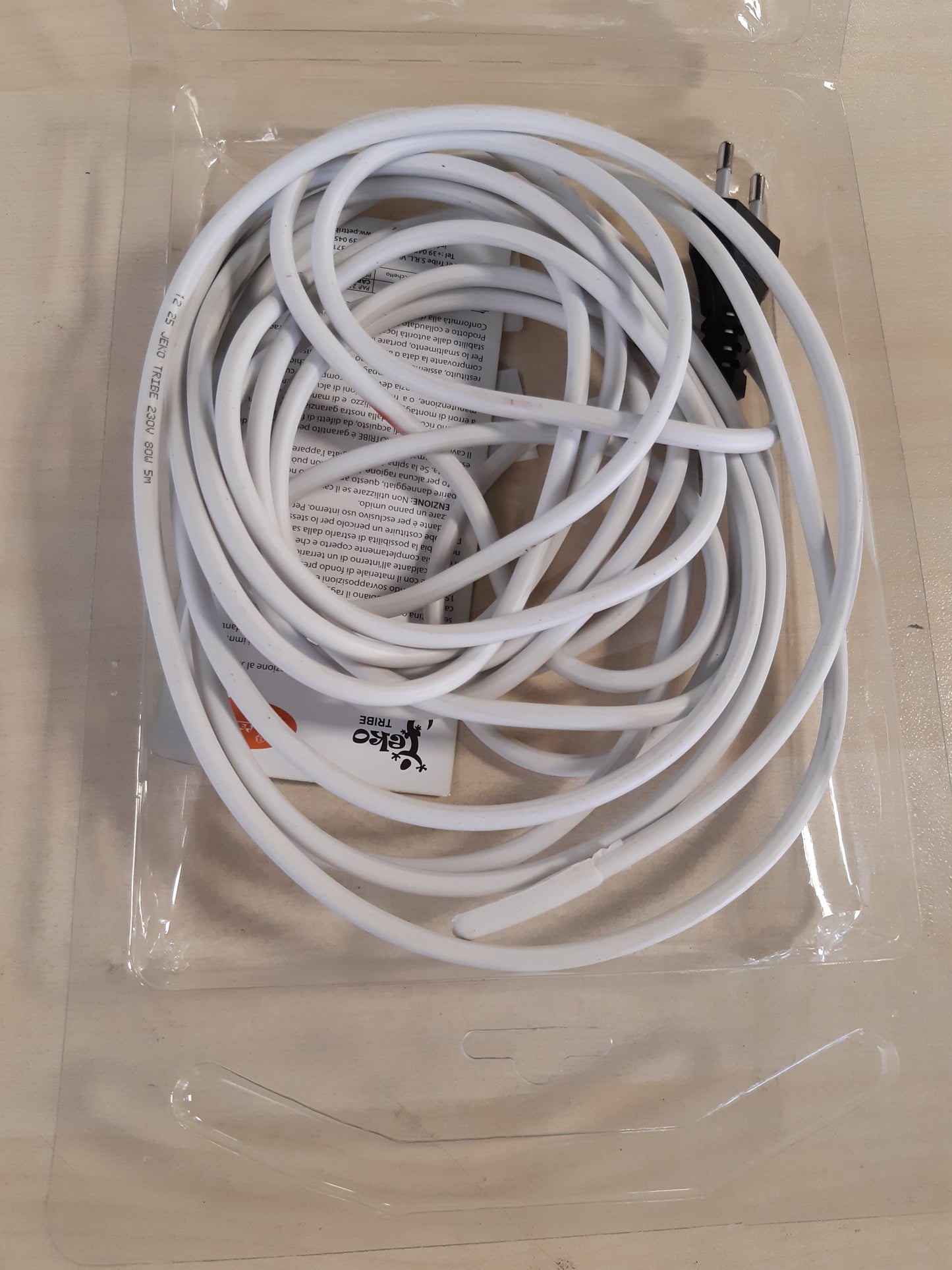 199876 - PET TRIBE Kabllo Ngrohjeje PT47039, 80W, 6m, i Papërshkueshëm nga Uji, me Veshje të Dyfishtë Silikoni dhe Sondë të Integruar, Prodhuar në Itali, për Terrarium Shumëfunksional