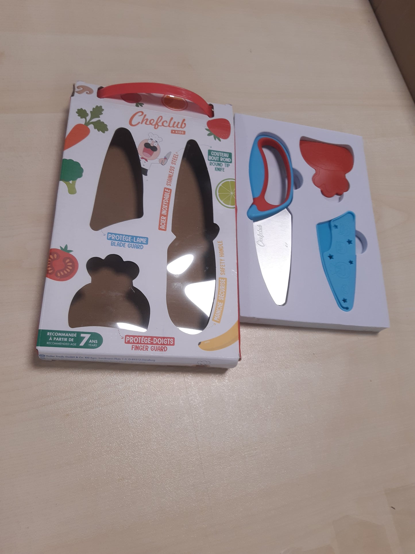 228135 - CHEFCLUB KIDS Set Thikash Kuzhine për Fëmijë, Teh çeliku inox, Mbrojtëse për gishtat, Enë e sigurt dhe ergonomike, Blu dhe e kuqe