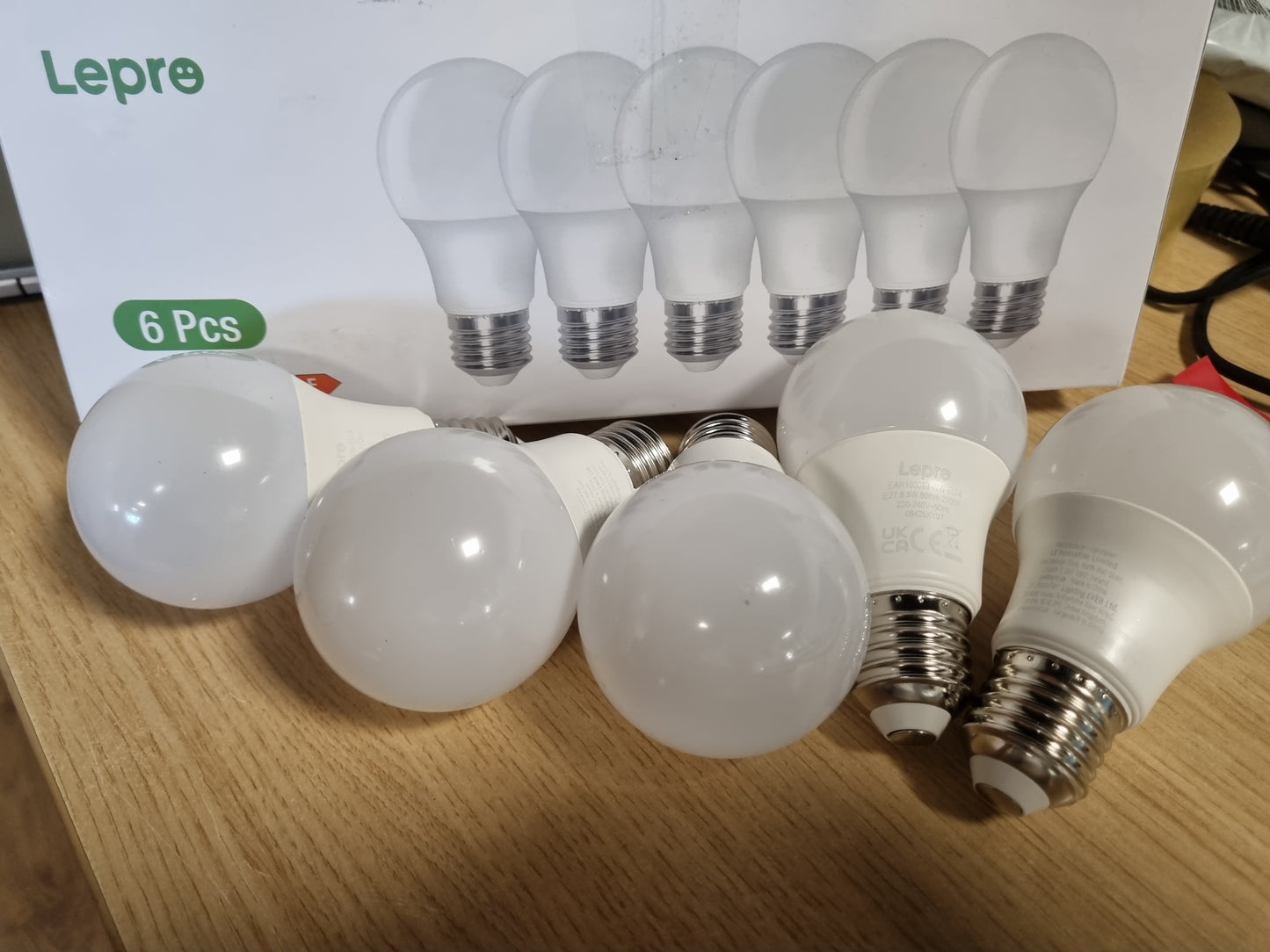 168658 - LEPRO 8.5W E27 LED Llamba e Bardhë e Ngrohtë, Lumen 806, Zëvendëson Llamba 60W, 2700K A60, Kënd Rrezeti 180°, Pa Errësim, Pako prej 6 Llamba