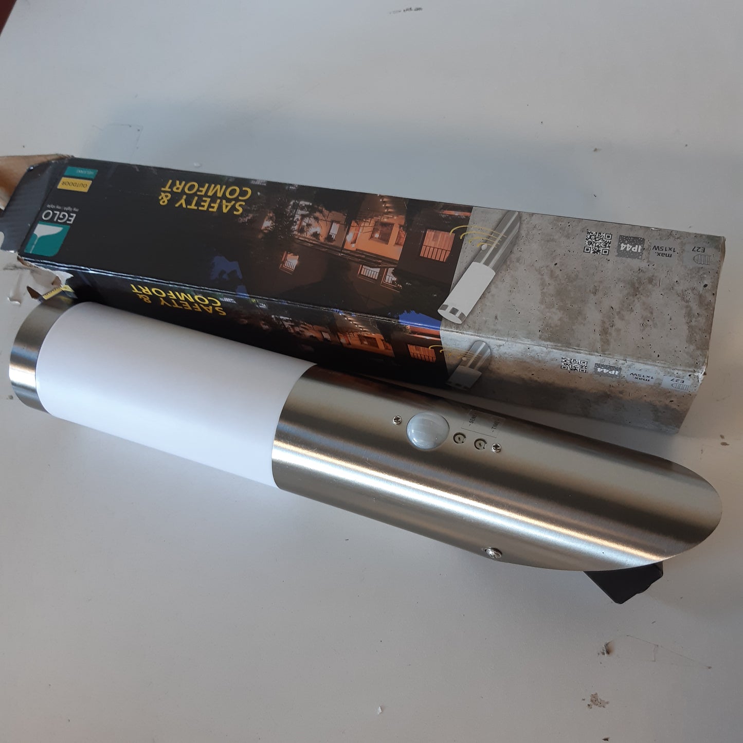 214213 - EGLO Llambë muri LED për jashtë Helsinki, dritë e jashtme me 1 dritë, detektor lëvizjeje, çelik inox dhe plastikë, priza: E27, IP44