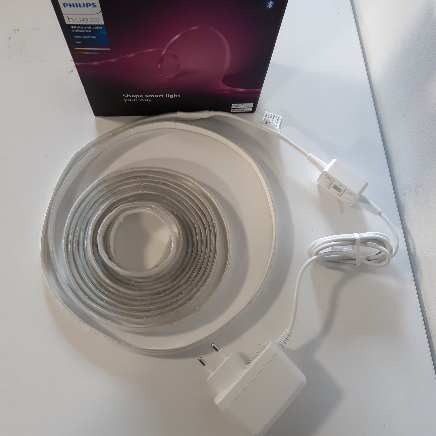 245184 - PHILIPS HUE Set bazë shiritash ndriçimi LED inteligjentë 5m, 1 copë, ndriçim indirekt, kontrollueshëm me aplikacionin Hue