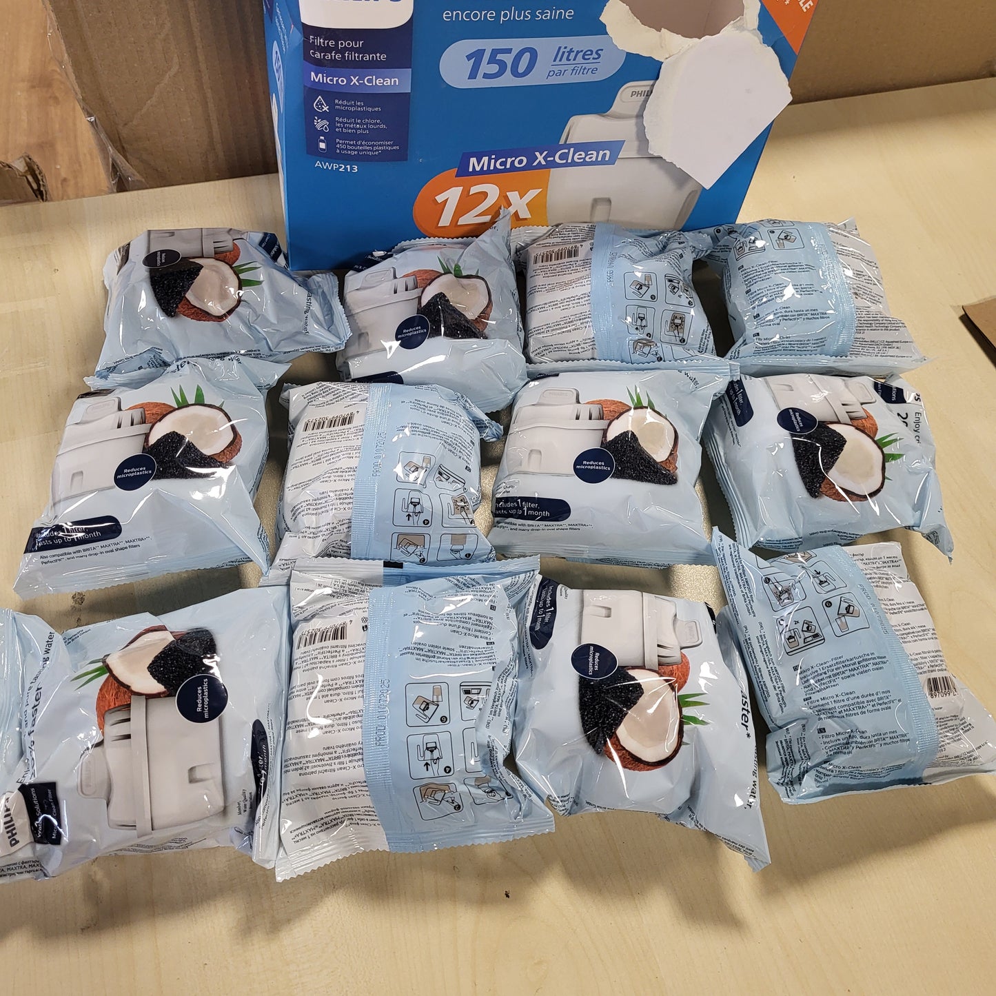 226480 - PHILIPS Filtra uji zëvendësues Advanced Filtration, pako me 12 copë, zvogëlon mikroplastikat, klorin, gëlqeren, metalet e rënda, i pajtueshëm me Brita
