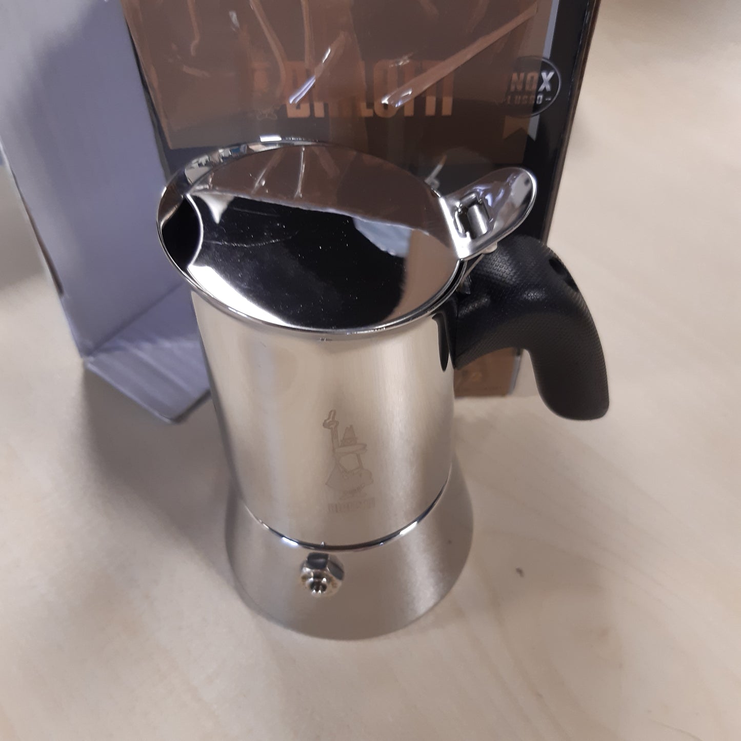 250903 - BIALETTI Makinë kafeje Venus, Dorezë kundër djegies, 2 filxhanë (85 ml), Çelik inox