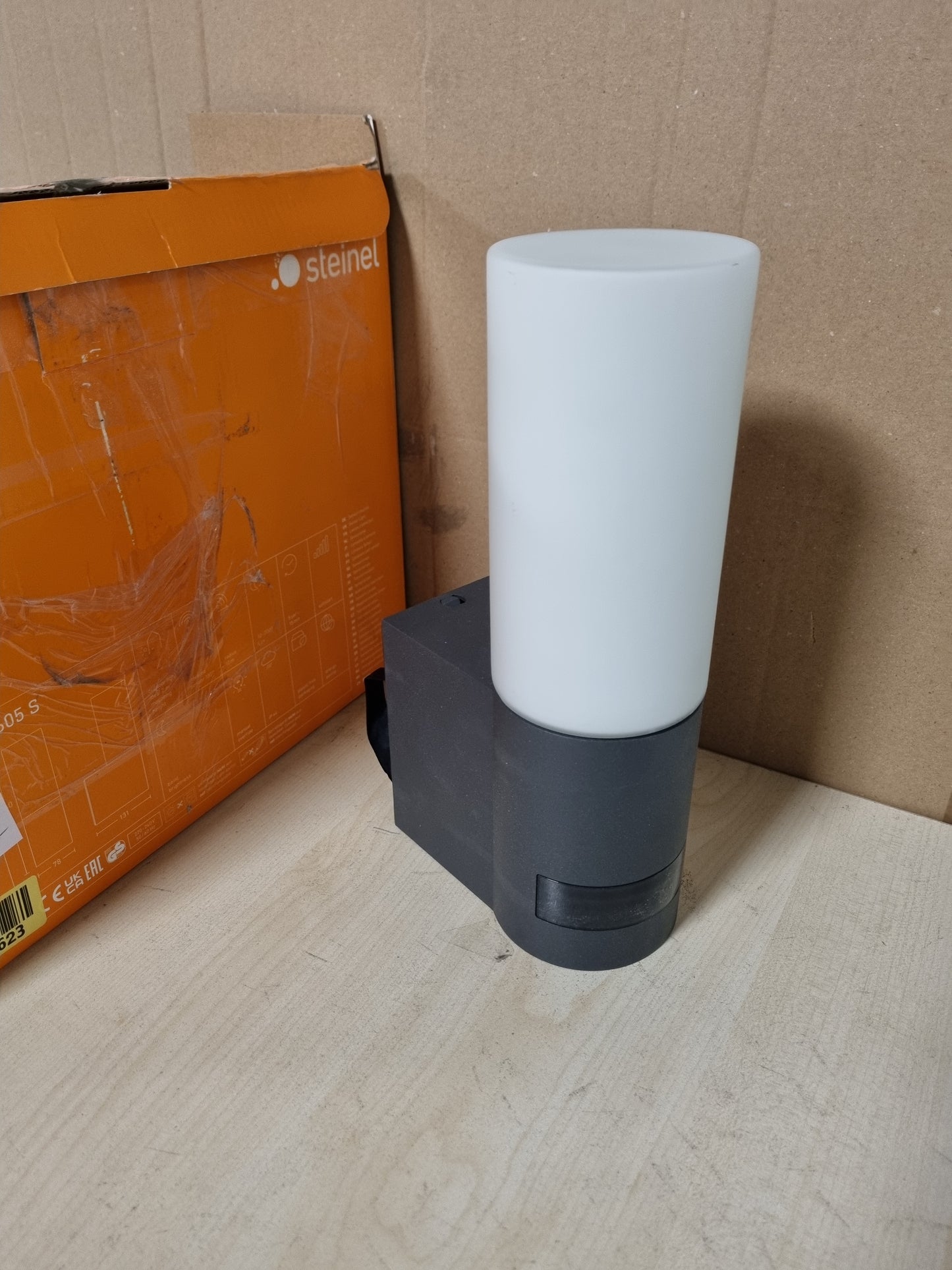 260127 - STEINEL Dritë e jashtme L 605 S; dritë me sensor LED; detektor lëvizjeje 180°; rreze veprimi 10m; 11.3 W; 729 lm; alumin; antracit