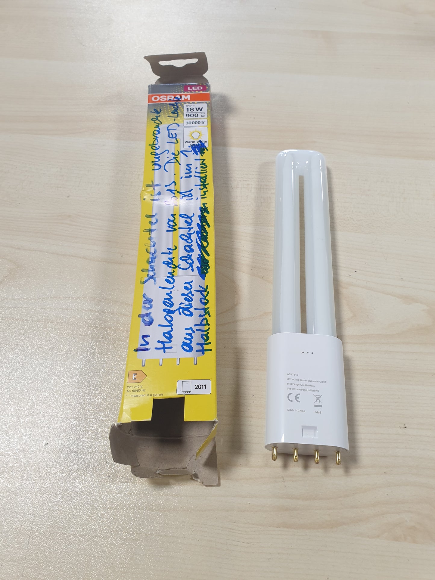185906 - OSRAM Llambë LED DULUX L18 për prizë 2G11, 8 vat, 900 lumen, e bardhë e ngrohtë (3000K), zëvendësim për llambat konvencionale 18W Dulux