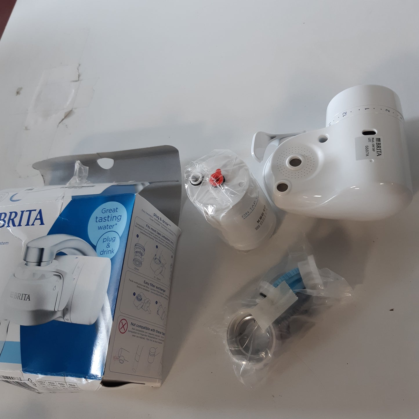 226796 - BRITA Sistemi i filtrimit të rubinetit ON TAP V, përfshin 1 filtër uji