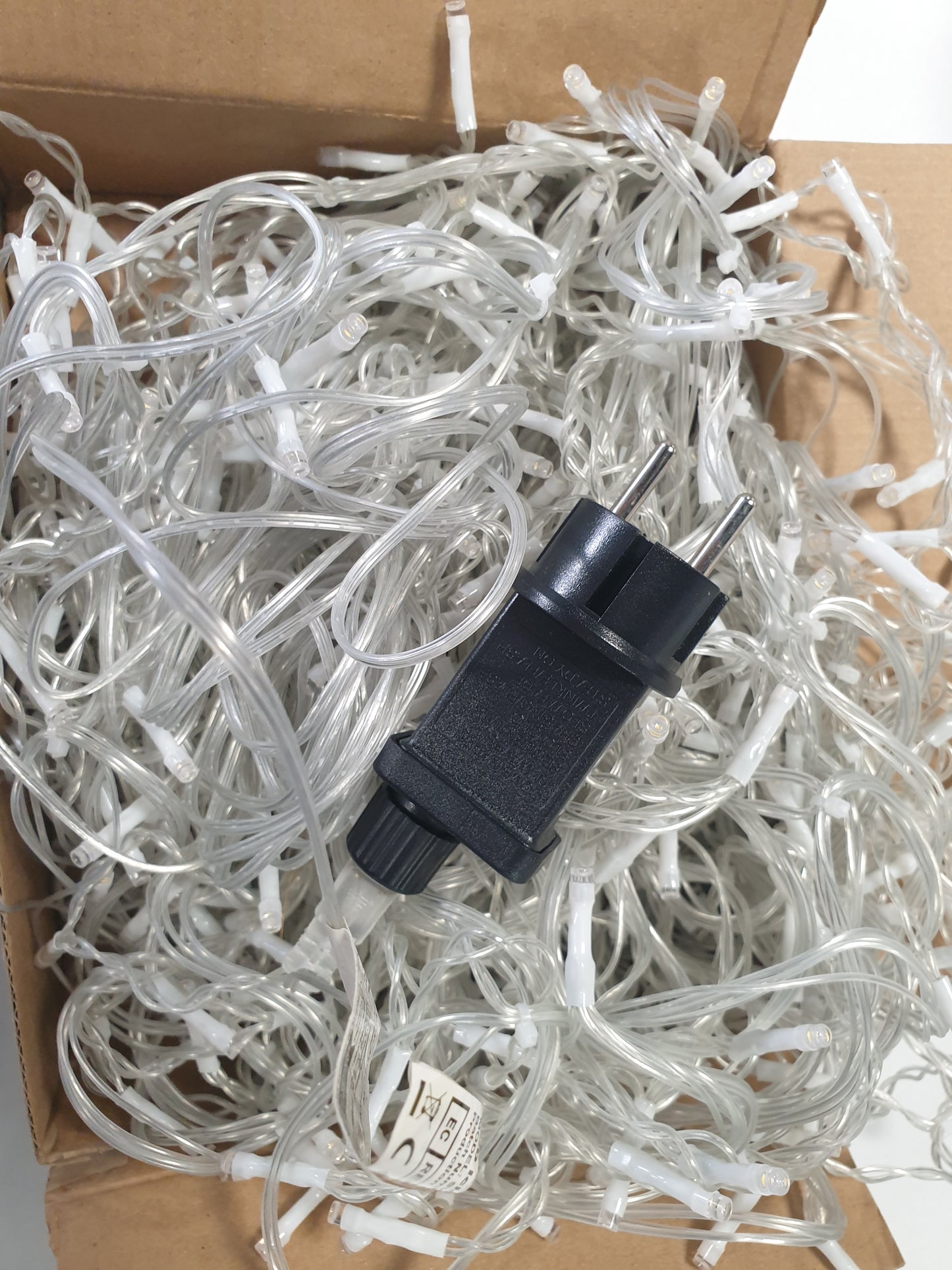 167651 - INTERGO Drita Icicle për Jashtë, LED 15m me 600 Drita Perde, IP44 Rezistent ndaj Ujit, me Kohëmatës, 8 Mënyra të ndryshueshme, Përdorim Gjërat e Brendshme dhe Jashtme, Ideal për Krishtlindje, Dhomë Fjetje, Festë, Dasëm