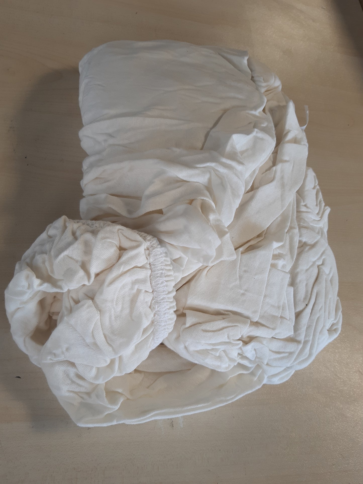 223159 - Komfortec Çarçaf i montuar, 200 x 200 cm, 100% pambuk, 135g/m², i butë, i ajrosur, me elastik përreth, i certifikuar Oeko-Tex, ngjyrë Ekru