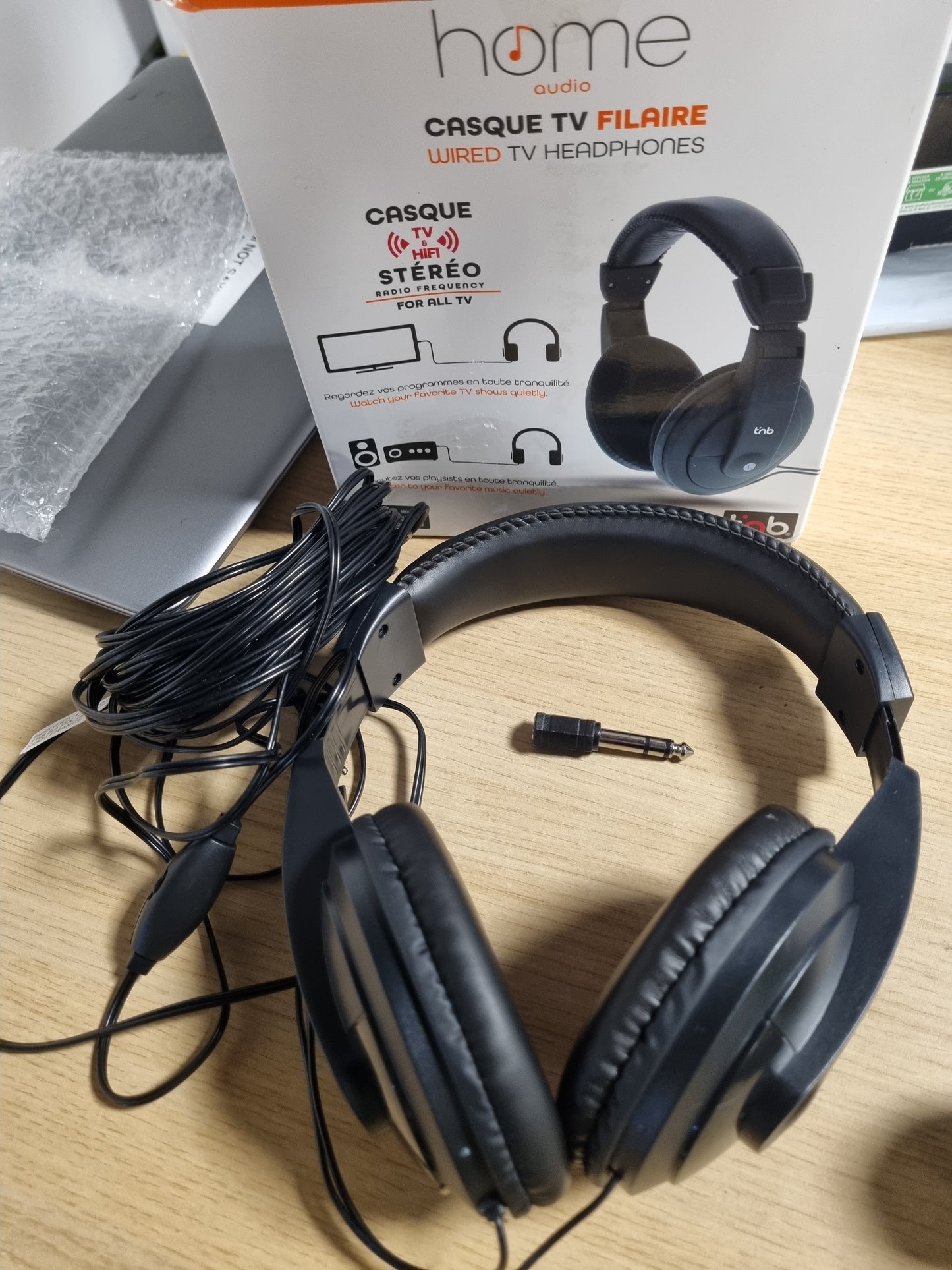 269398 - T'N B CSHOME1 KUFJE HIFI PËR TELEVIZOR ME KABLO ADAPTORI 6.35 MM, GJATËSIA 8 M, NGJYRA E ZI
