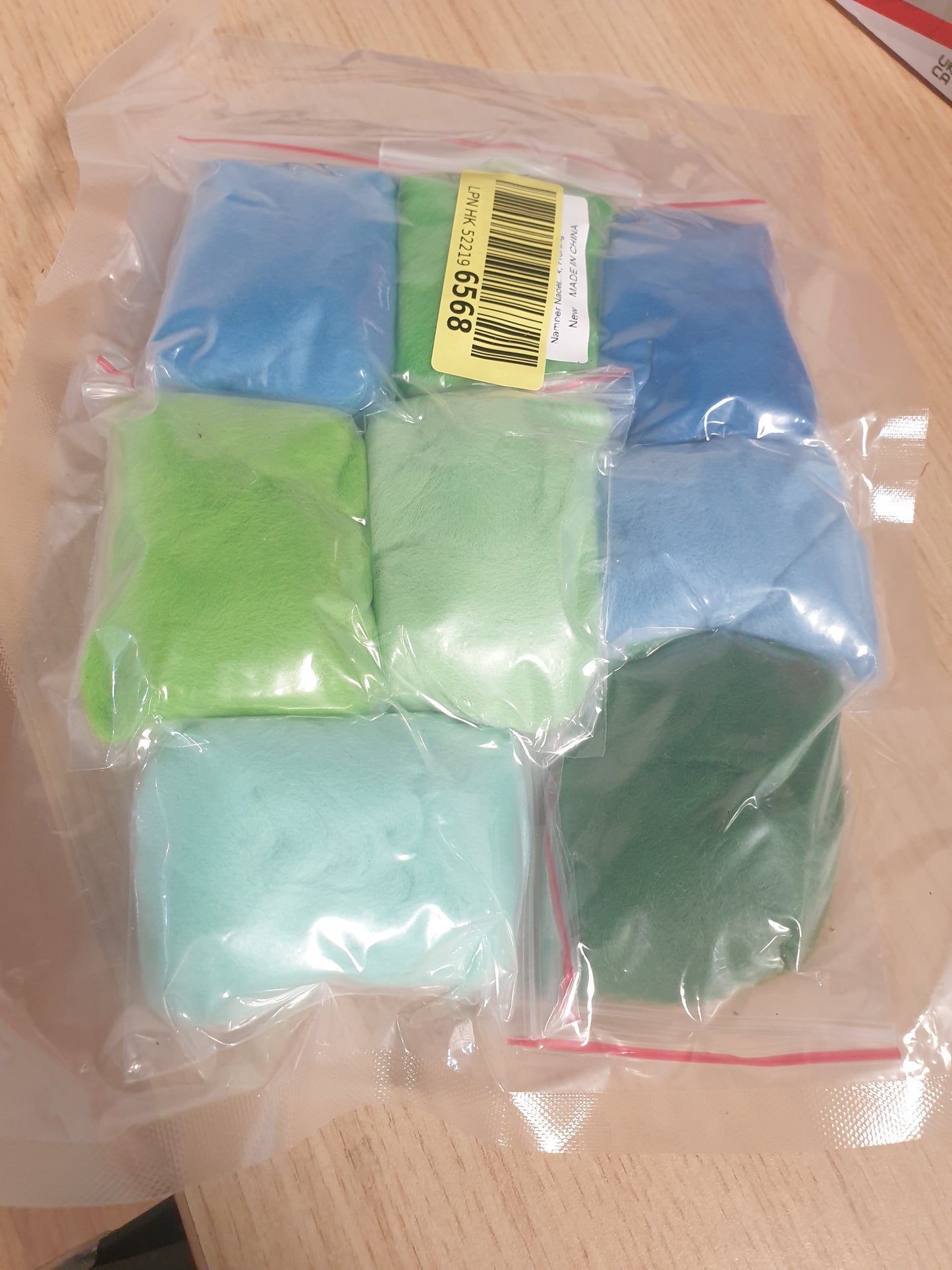 225084 - NAMNER - Set leshi me lesh të punuar me gjilpërë, 80g në 8 ngjyra, Set fillestar për punime artizanale prej leshi
