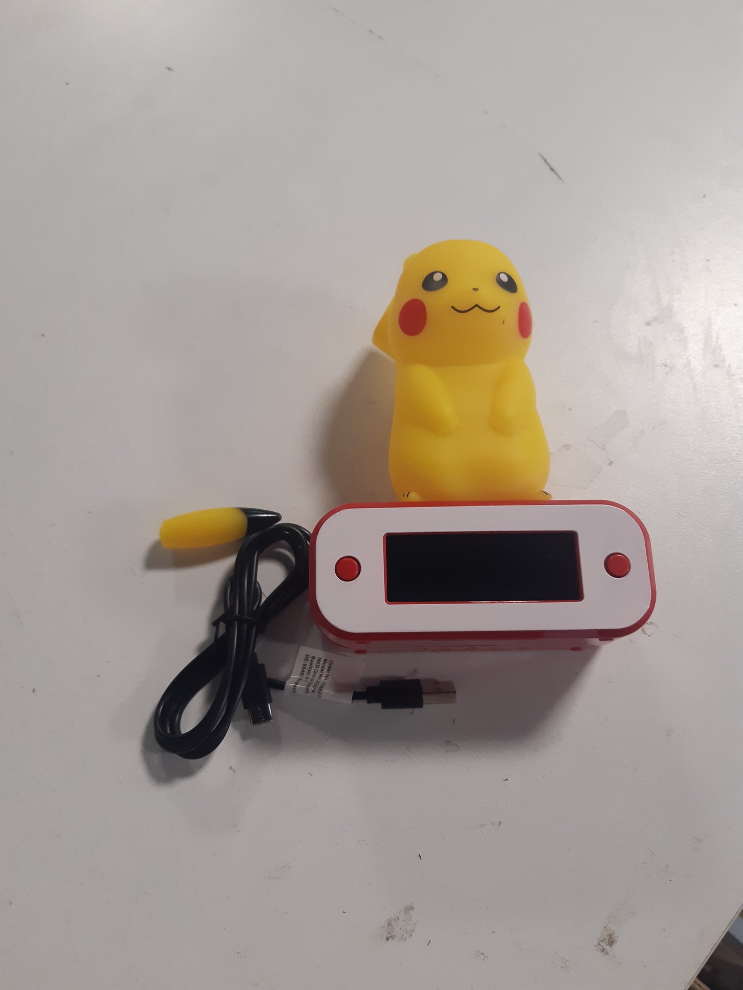 221752 - TEKNOFUN - Pokemon Pikachu që Ndiz Orën me Alarm, Wecker, model 811359