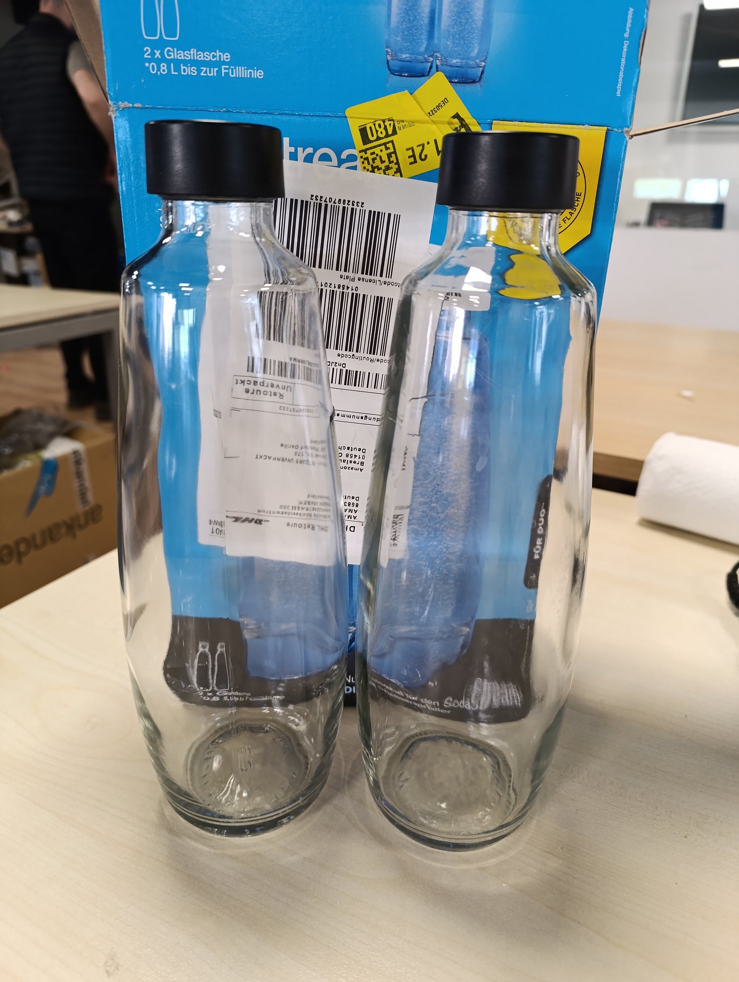 227676 - SODASTREAM Pako dyshe me karafeta qelqi 1L DUO, Shishe të përshtatshme për lavastovilje, E përputhshme me makinat e ujit të gazuar DUO dhe E-DUO