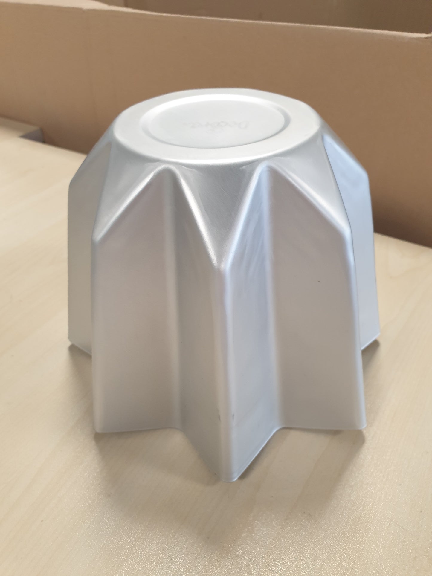 187605 - DECORA 0062689 Kallëp Pandoro, Lëndë Alumini e Anodizuar, Kapacitet 1 Kg, Ngjyrë Argjend