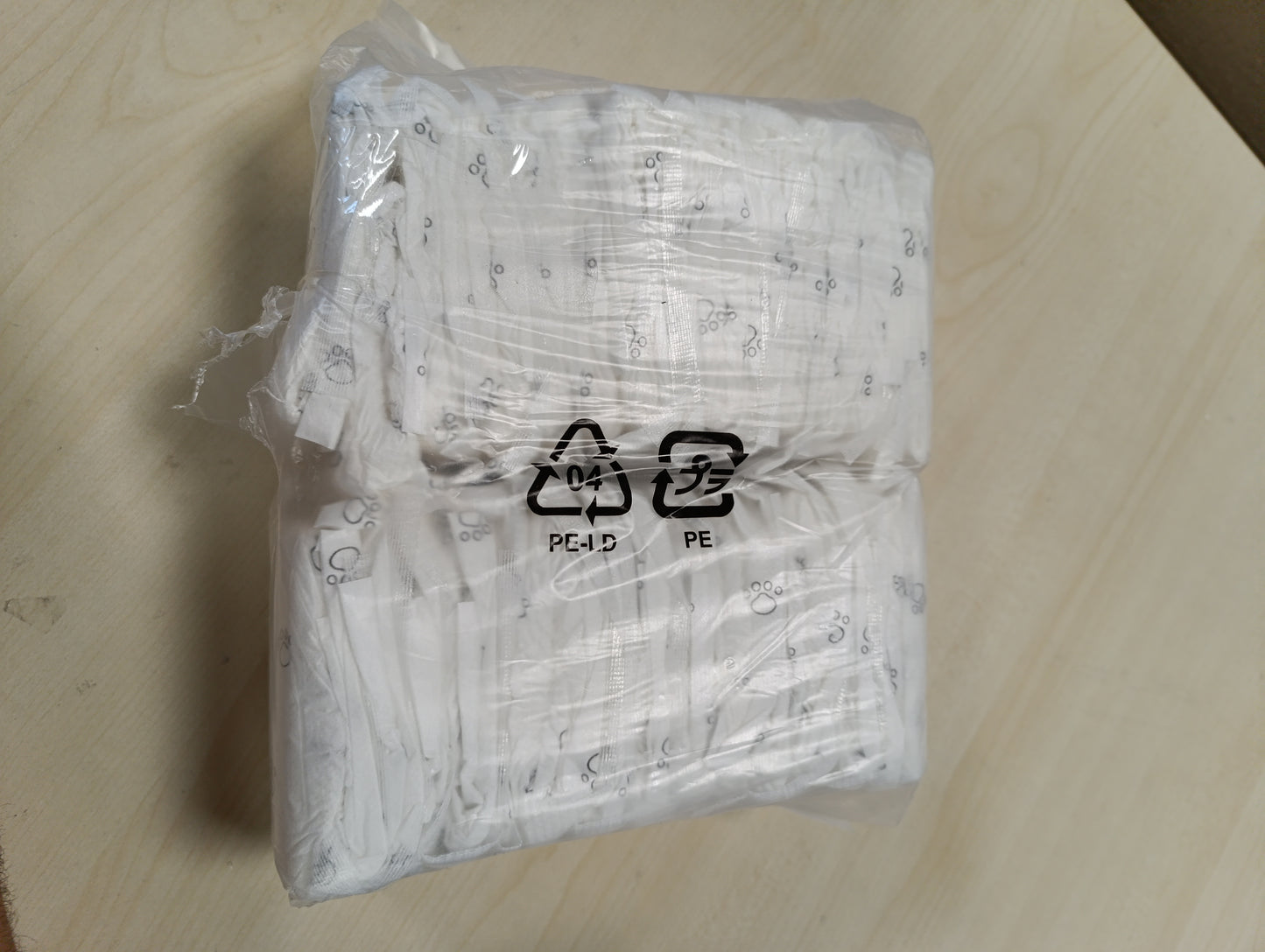 228291 - AMAZON BASICS Pelena për qen meshkuj, Madhësia XS, të bardha, 30 copë