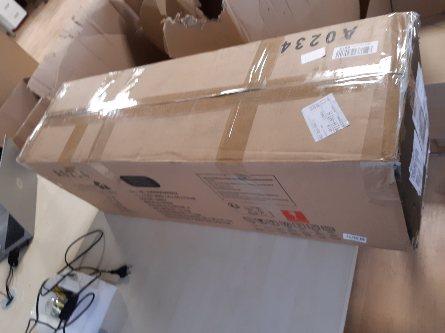 159497 - MEUBLE COSY Set prej 4 Karrigesh të Palosshme, të Veshura me Lesh Artificial, me Mbështetëse për Shpinë dhe Këmbë, Këmbë Metalike, për Pritje, Dhomë Ndenjeje dhe Zyrë, Ngjyra Gri