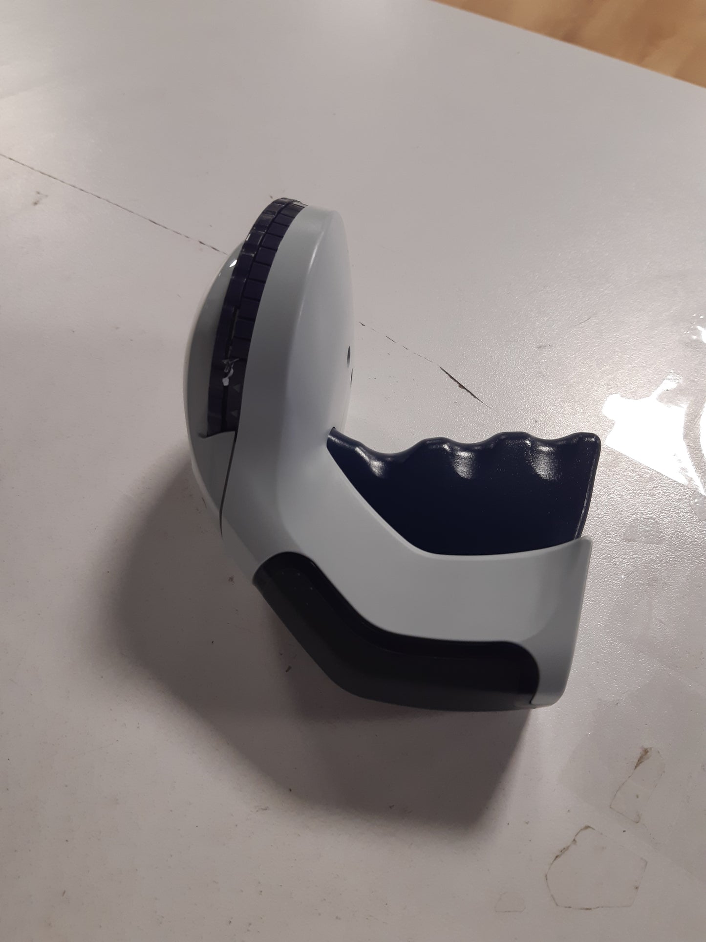 266900 - DYMO Makinë stampimi Omega për përdorim në shtëpi