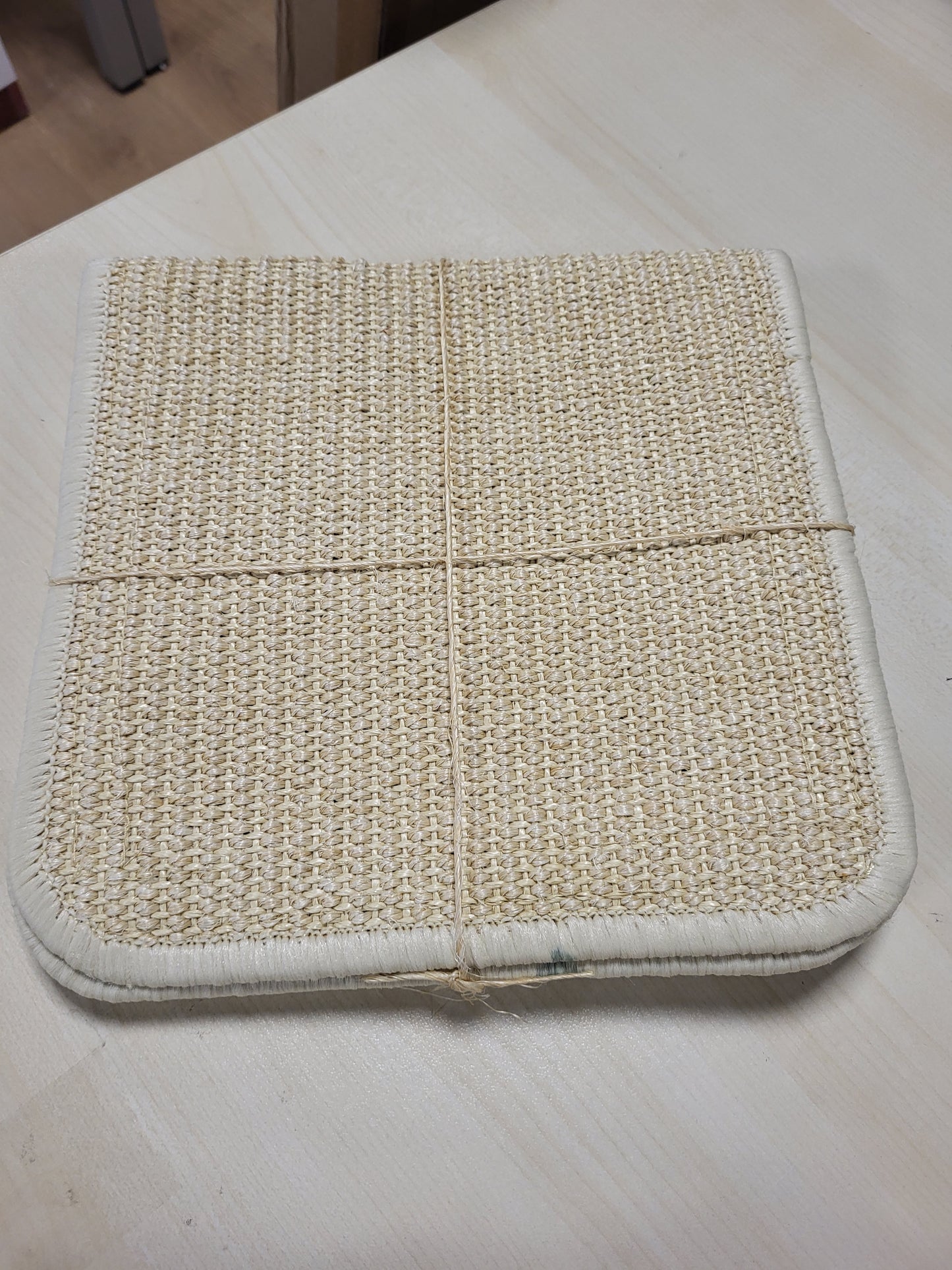 248539 - DYSHEME KRUARJE PËR MACET 50X25 CM, 2 PJESE, KËRCYES PËR MACET, DYSHEME KRUARJE, KUNDËR GËRVISHTJEVE