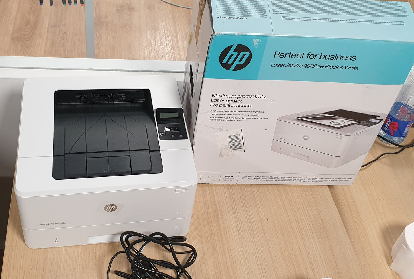 126041 - HP LASERJET PRO 4002DW 2Z606F, Printer A4 Monofunksional, Printim Dypalësh Automatik i Zi dhe i Bardhë, 42 faqe/min, USB, USB Host, WiFi, Gigabit Ethernet, HP Smart, në Ngjyrën e Bardhë