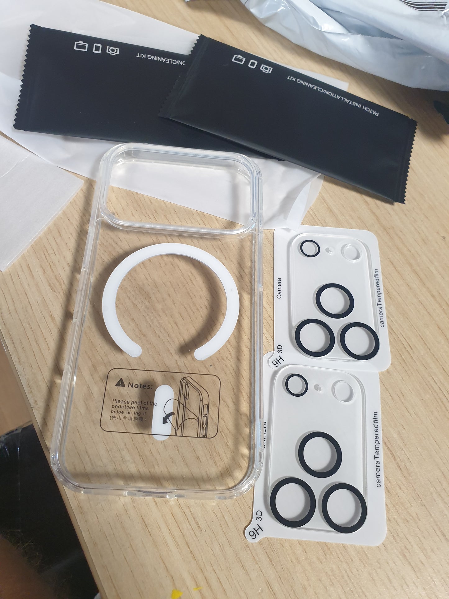 240700 - Këllëf MagSafe për iPhone 17 Pro me mbrojtës ekrani privatësie.