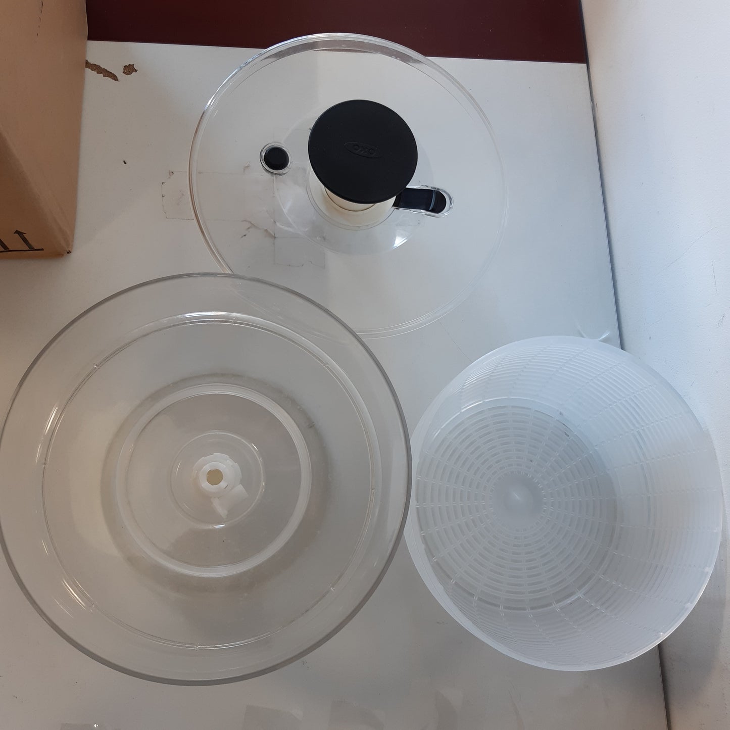 255742 - RROTULLUES TRANSPARENT PËR SALLATË, MODEL I RI 4.00