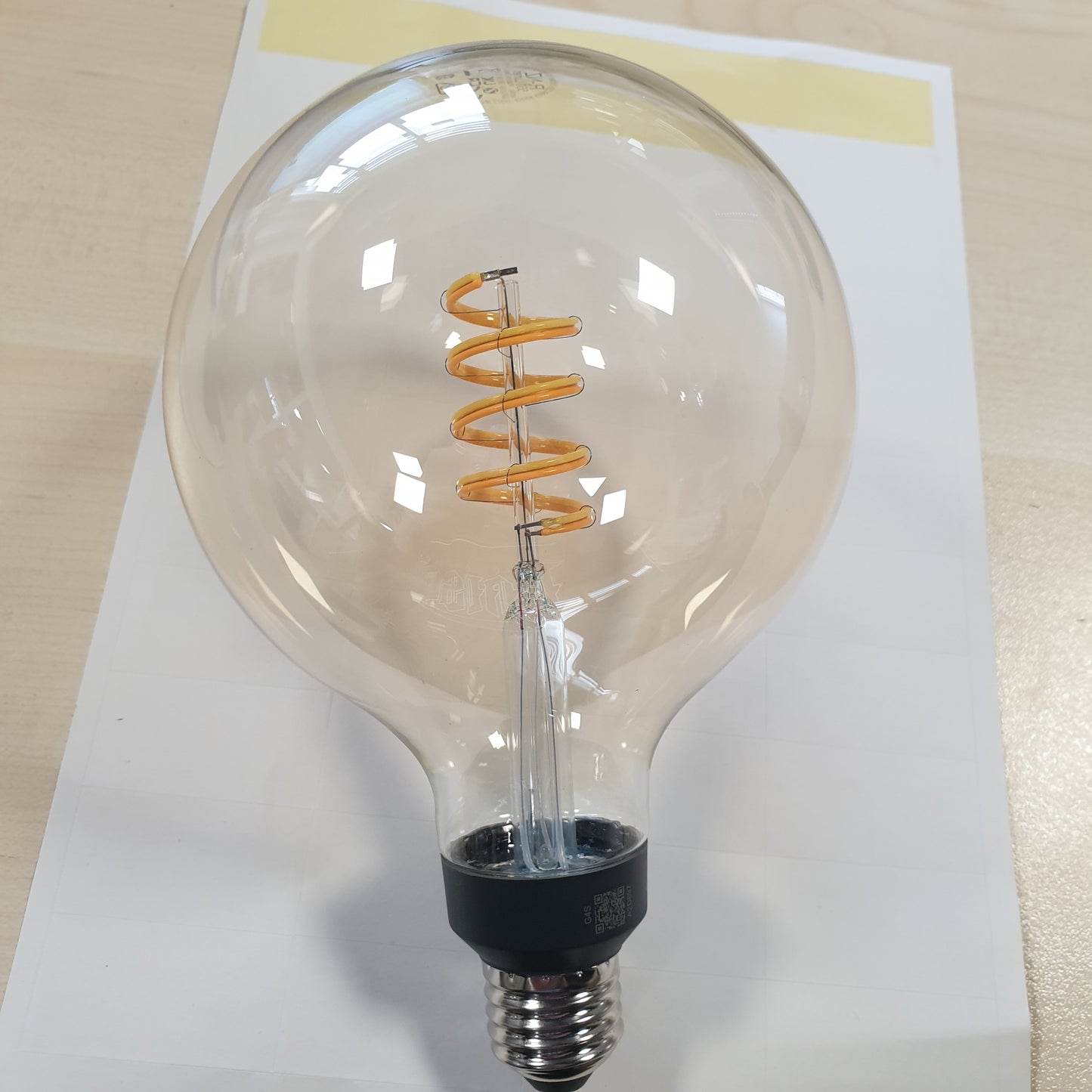 250207 - PHILIPS Hue White Ambiance E27 Filament Large Globe (550 lm), llambë LED me errësim, 1 pako