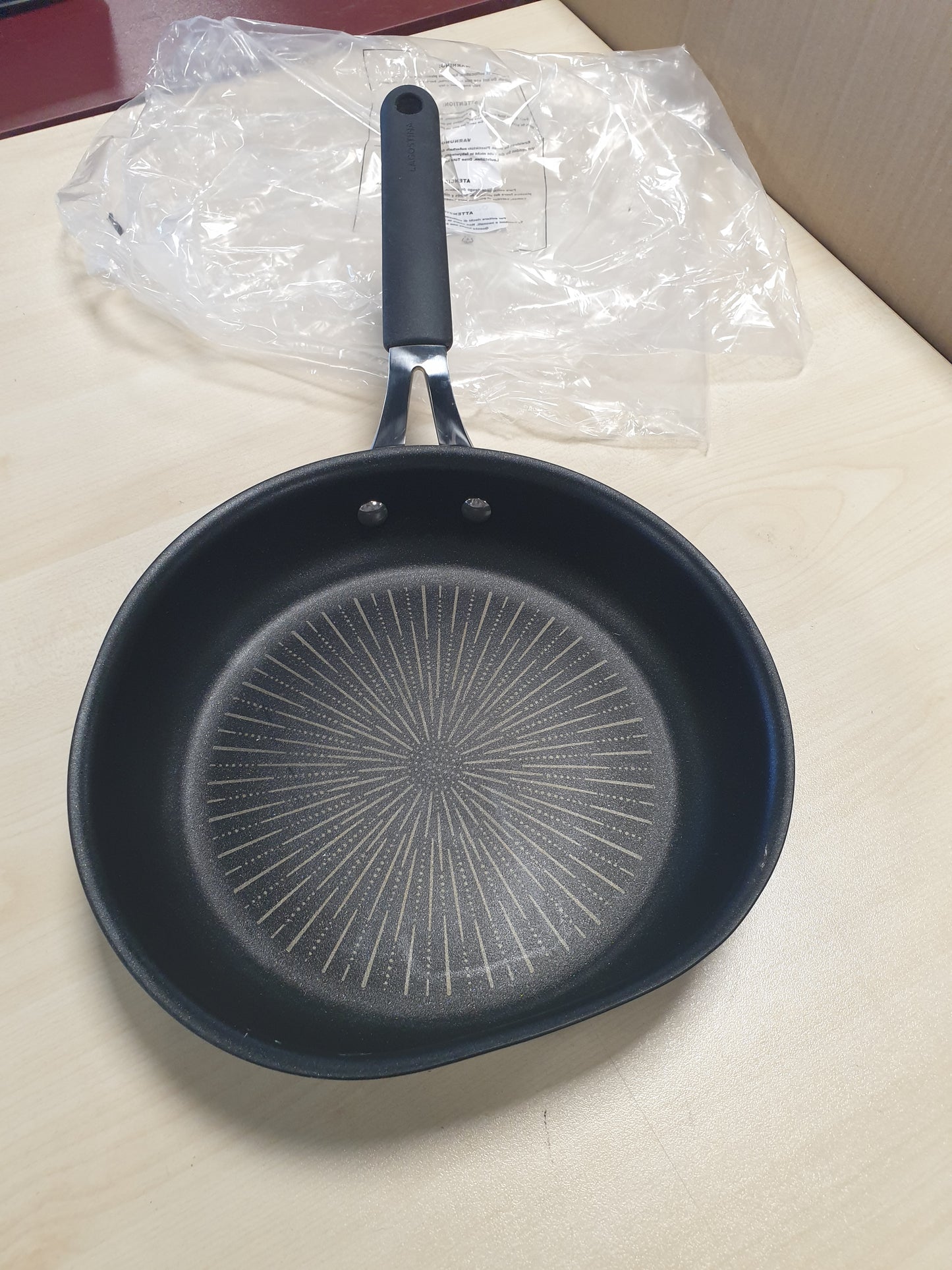 255588 - Tigan Lagostona 24 cm - Tempra