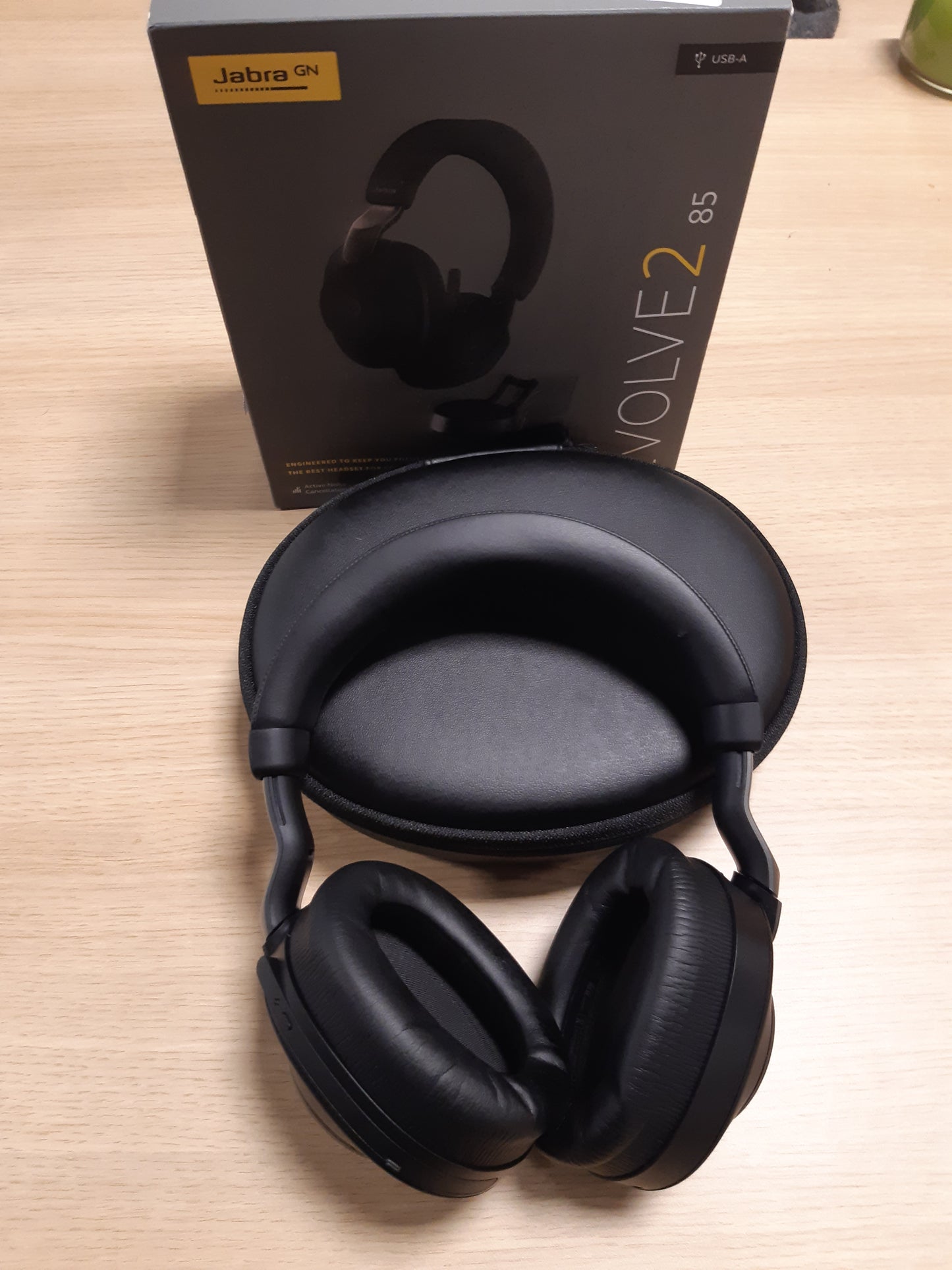 112617 - JABRA Evolve2 85 - Kufje Stereo pa Tel për PC me Anulim Zhurme dhe Mbështetje Karikimi, Certifikim nga UC, Bateri me Durim të Gjatë, Ngjyra e Zezë