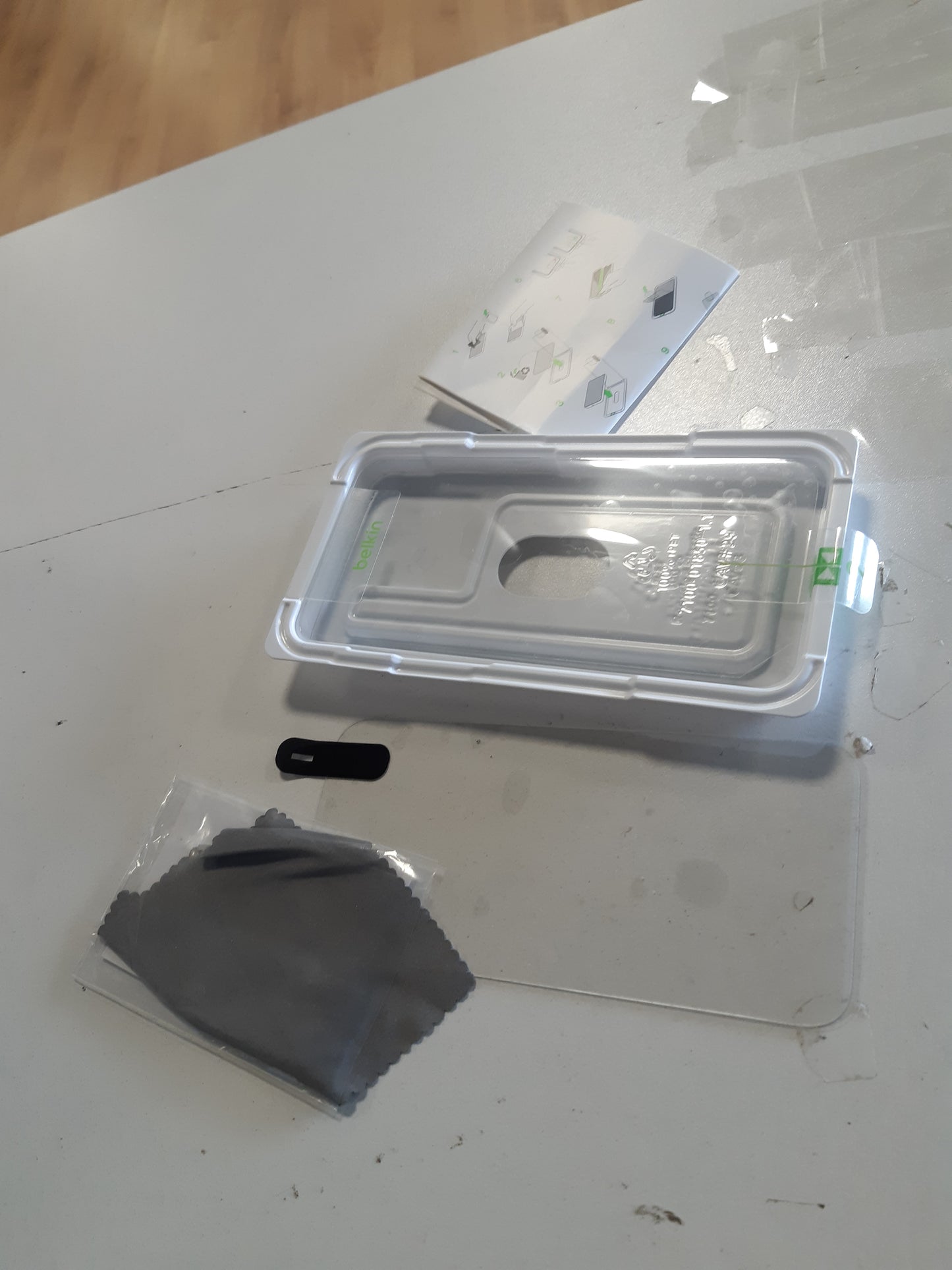 268904 - BELKIN Mbrojtës ekrani ScreenForce UltraGlass 2 për iPhone 16 Pro Max, xham i hollë rezistent ndaj gërvishtjeve, fortësi 9H, mbrojtje e ekranit