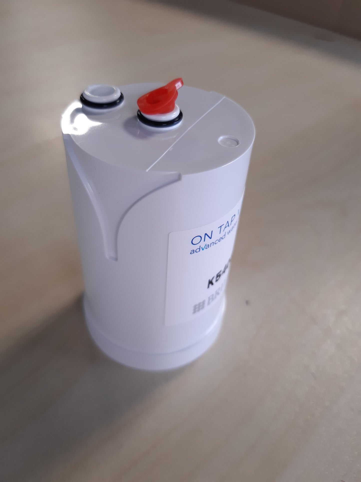 215234 - BRITA Pako me 1 filtër uji ON TAP V (= 4 muaj filtrim) për ujë të filtruar