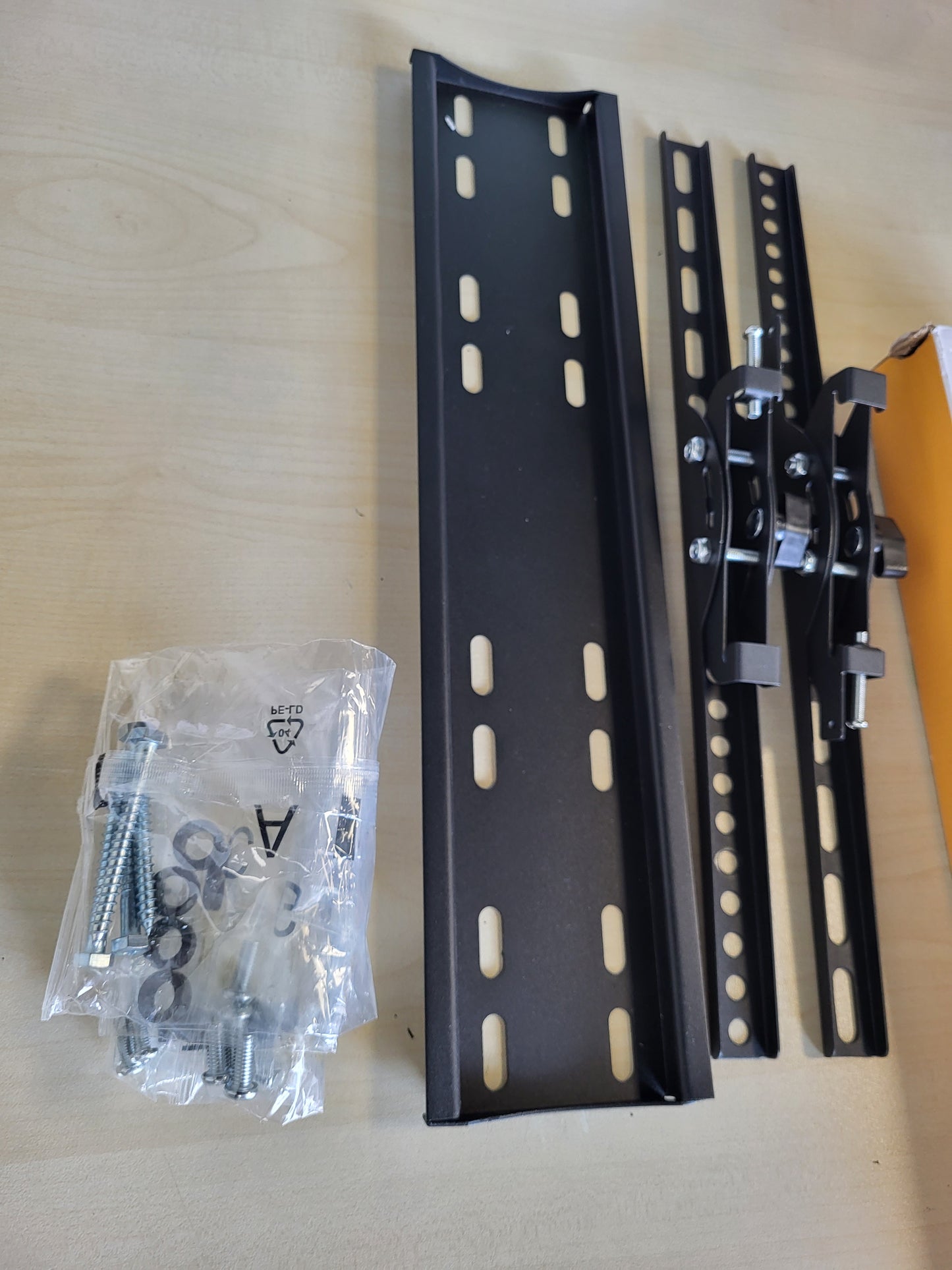 267129 - GRIFEMA Mbështetëse muri për televizor GB1004-2, për televizorë 26-65 inç, deri në 50 kg, Maks. VESA 400x400 mm