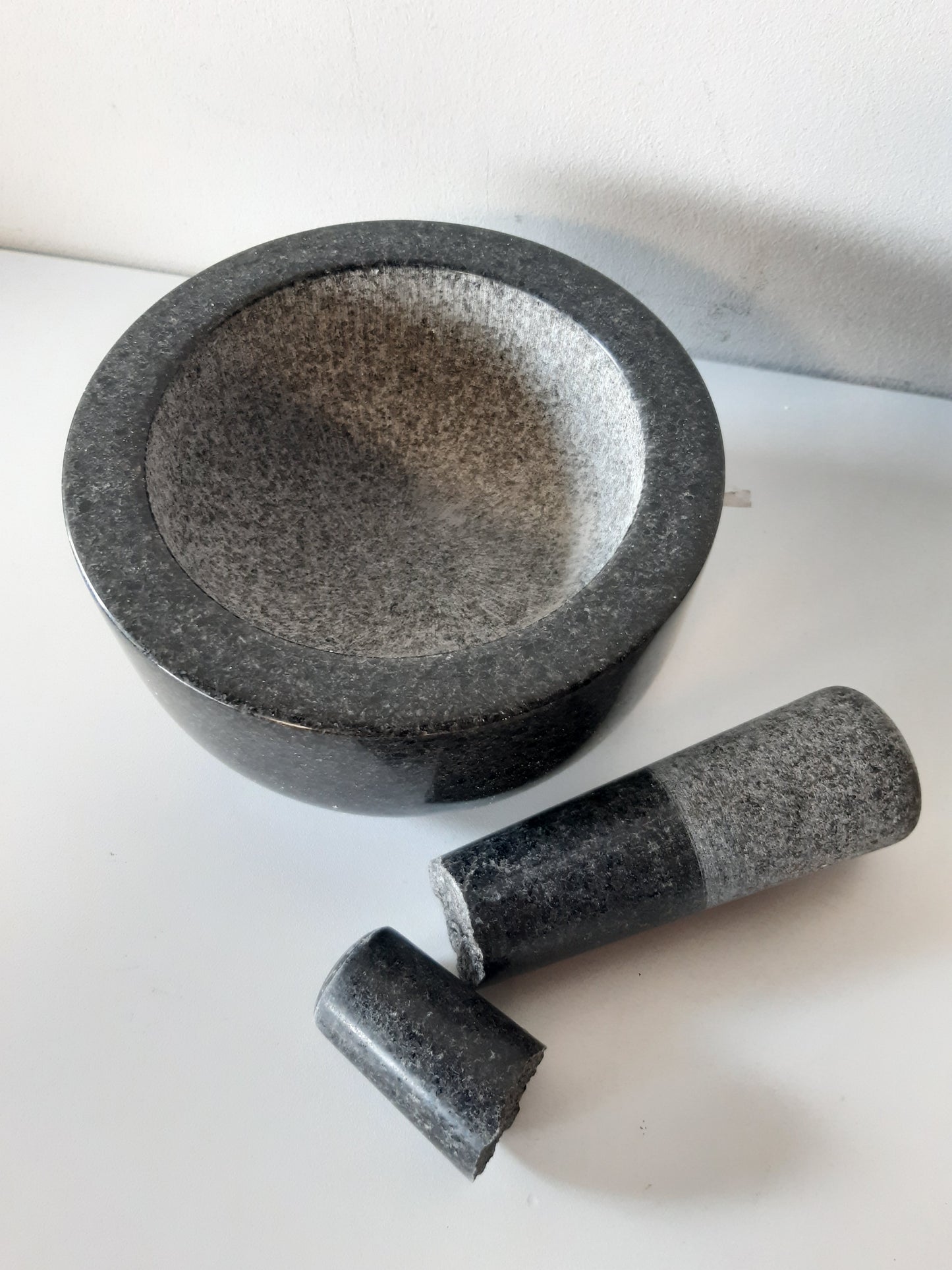 178774 - RELAXDAYS Llaç dhe Llaç Graniti, I Fortë dhe I Qëndrueshëm, Për Erëza dhe Bimë Aromatike, 400ml, Ø16cm, Materiali: Granit, Ngjyra: Gri, Pesha: 8kg, Madhësia: 16x16cm