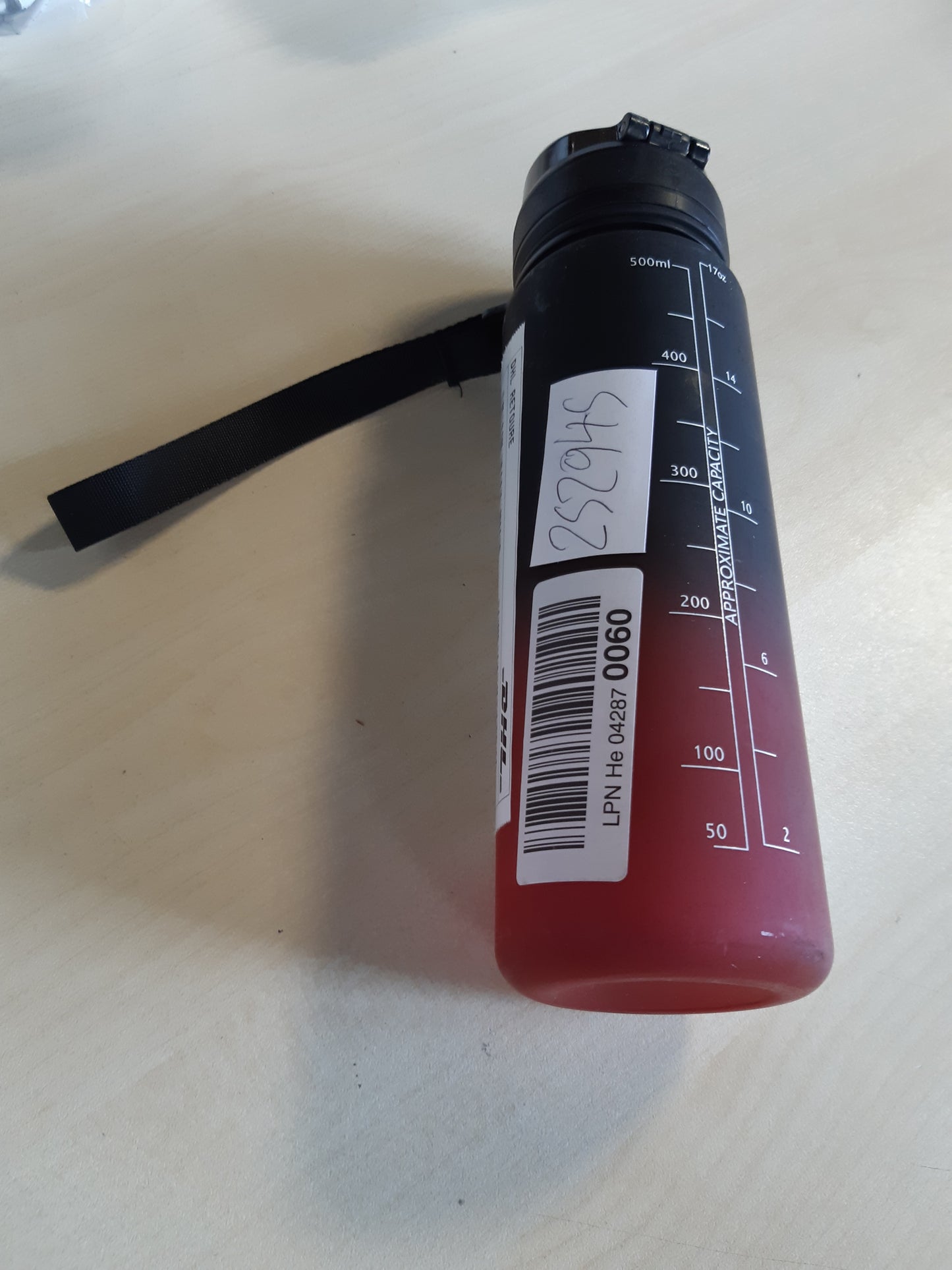 252945 - Shishe uji 500 ml, e përshtatshme për pije të gazuara, shishe sportive me shënues kohe, kundër rrjedhjes, hapje me një dorë